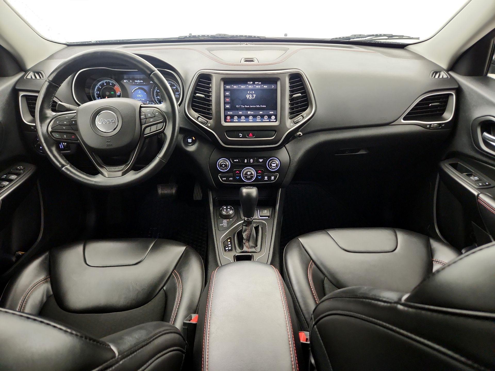 Thumbnail: 2019 Jeep Cherokee - 8