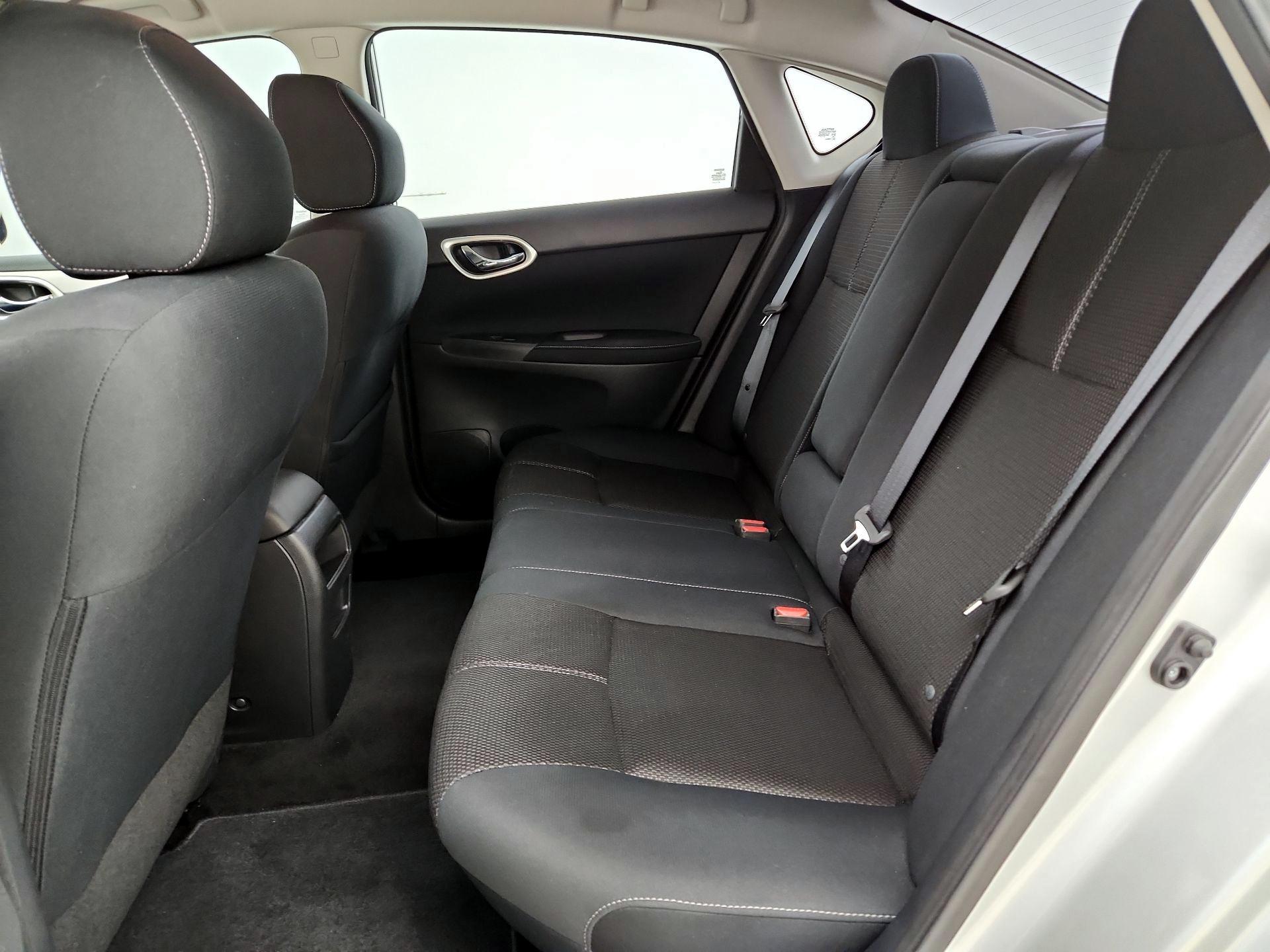 Thumbnail: 2015 Nissan Sentra - 16