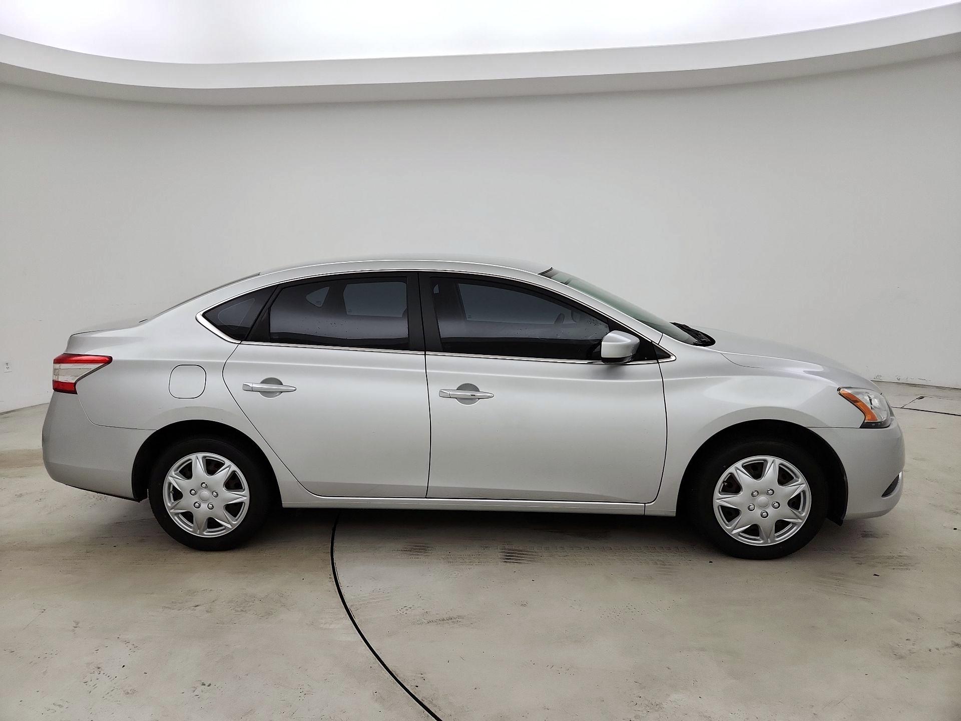 Thumbnail: 2015 Nissan Sentra - 4