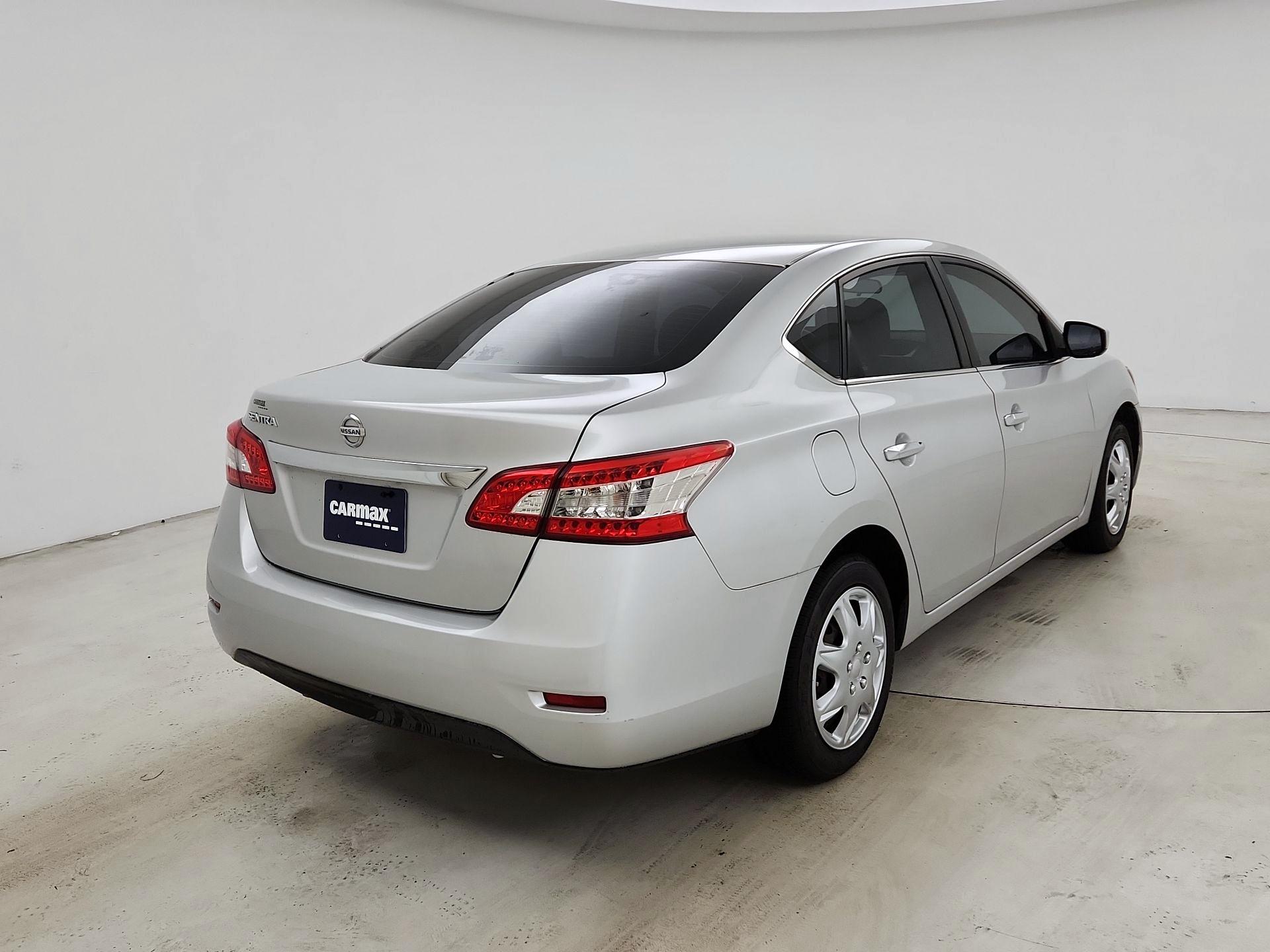 Thumbnail: 2015 Nissan Sentra - 5