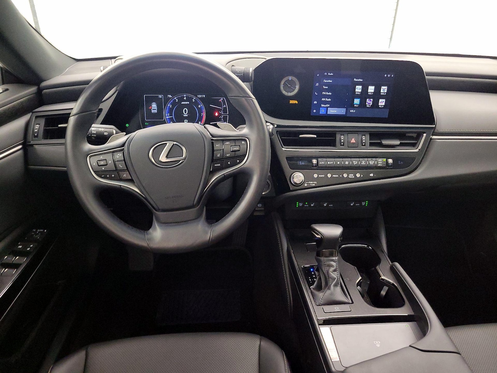 2024 Lexus ES 350 - Photo 11