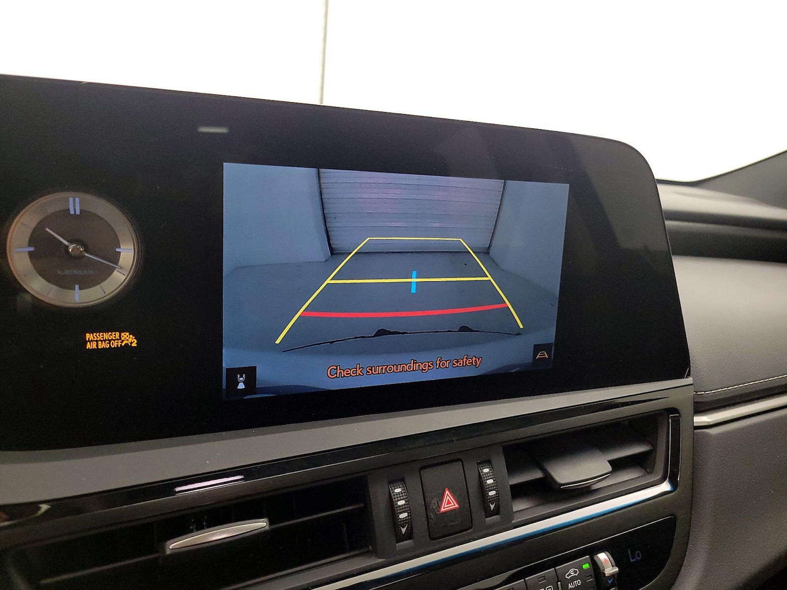 2024 Lexus ES 350 - Photo 15