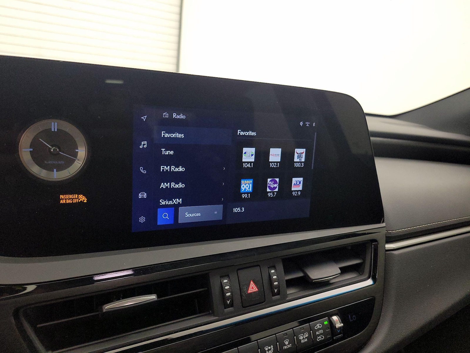 2024 Lexus ES 350 - Photo 16