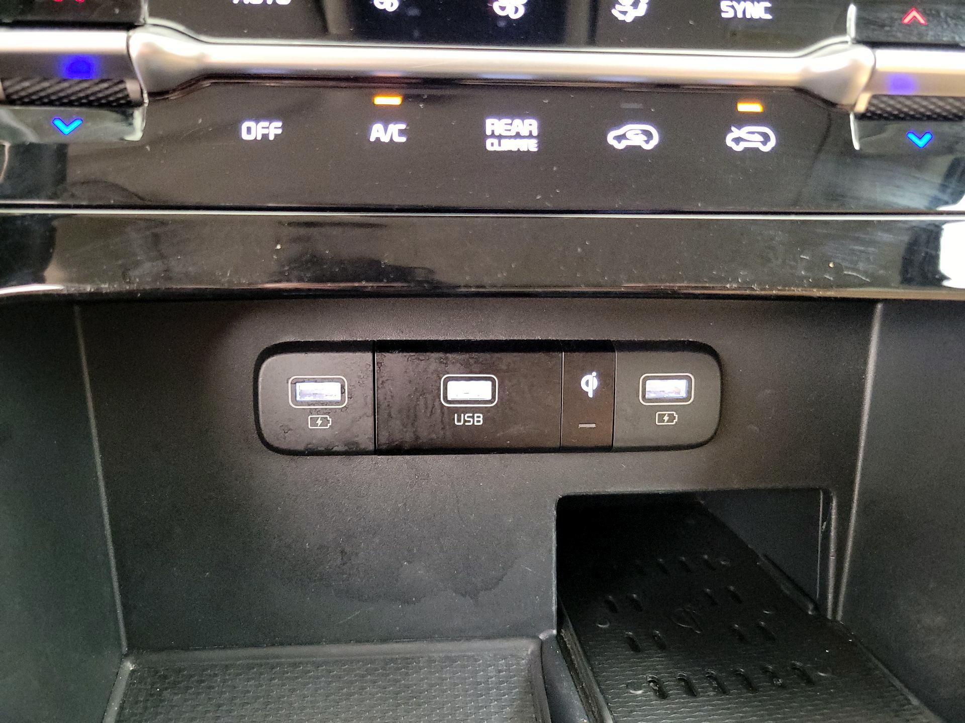 Thumbnail: 2024 Kia Carnival - 19