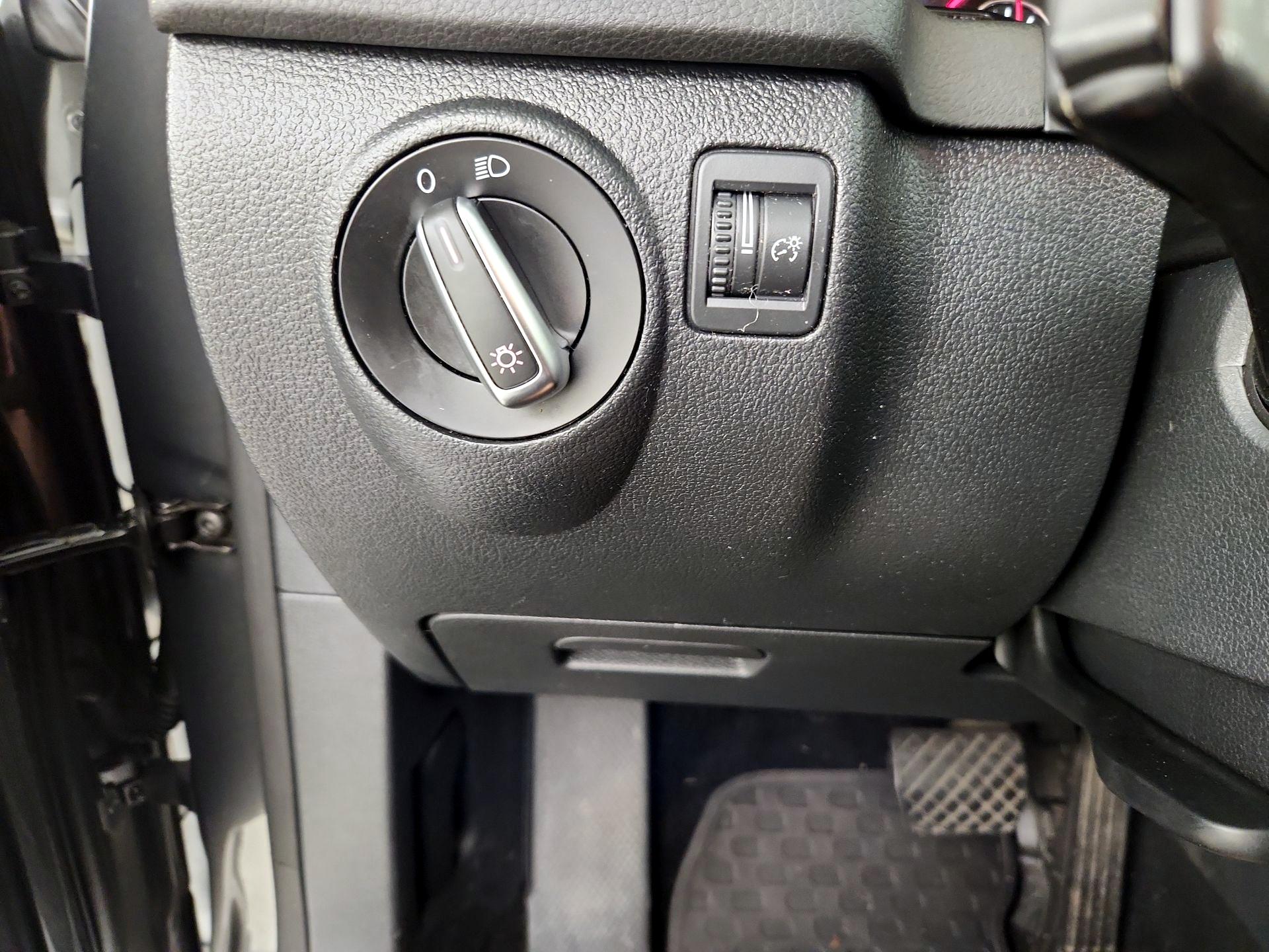 Thumbnail: 2017 Volkswagen Tiguan - 13