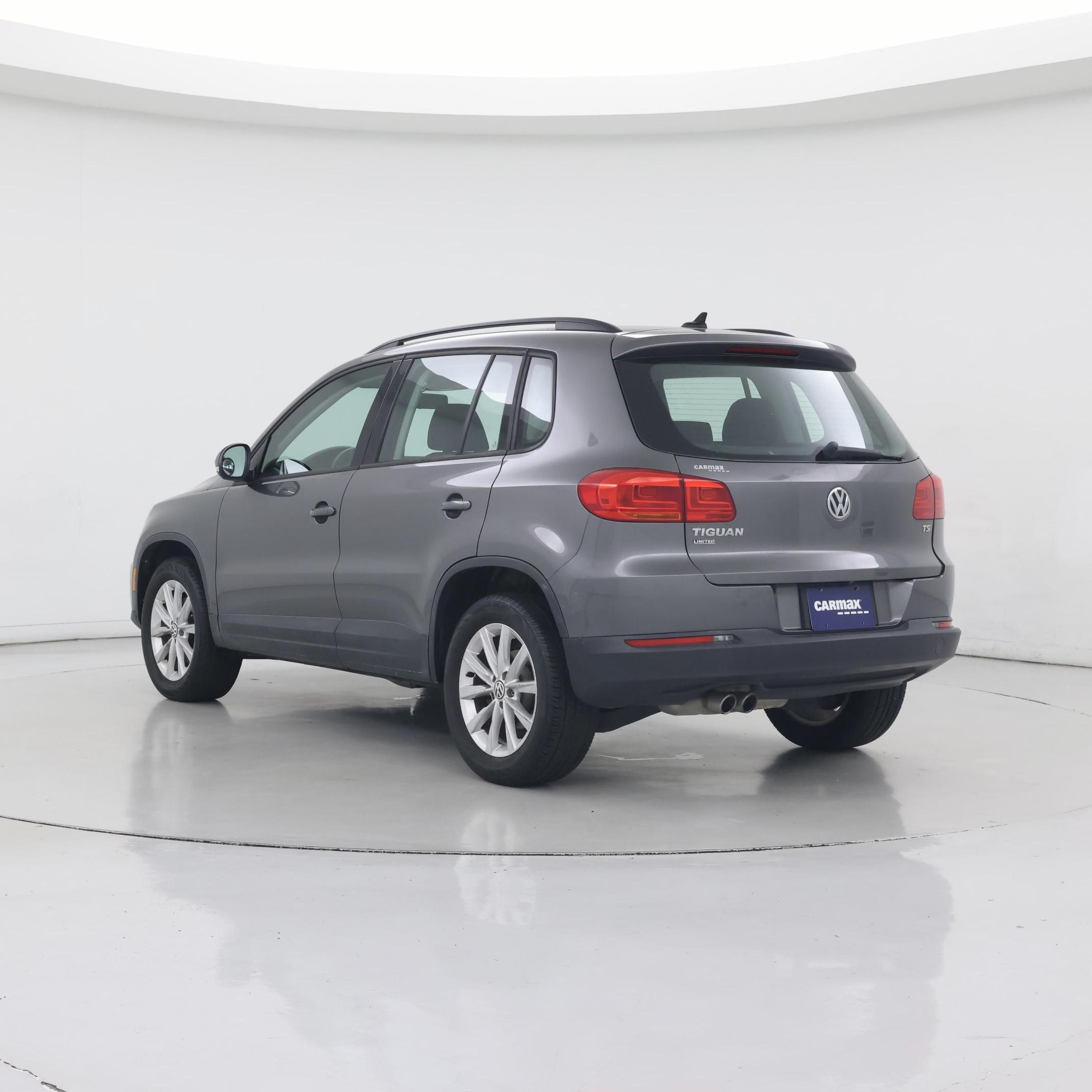 Thumbnail: 2017 Volkswagen Tiguan - 2