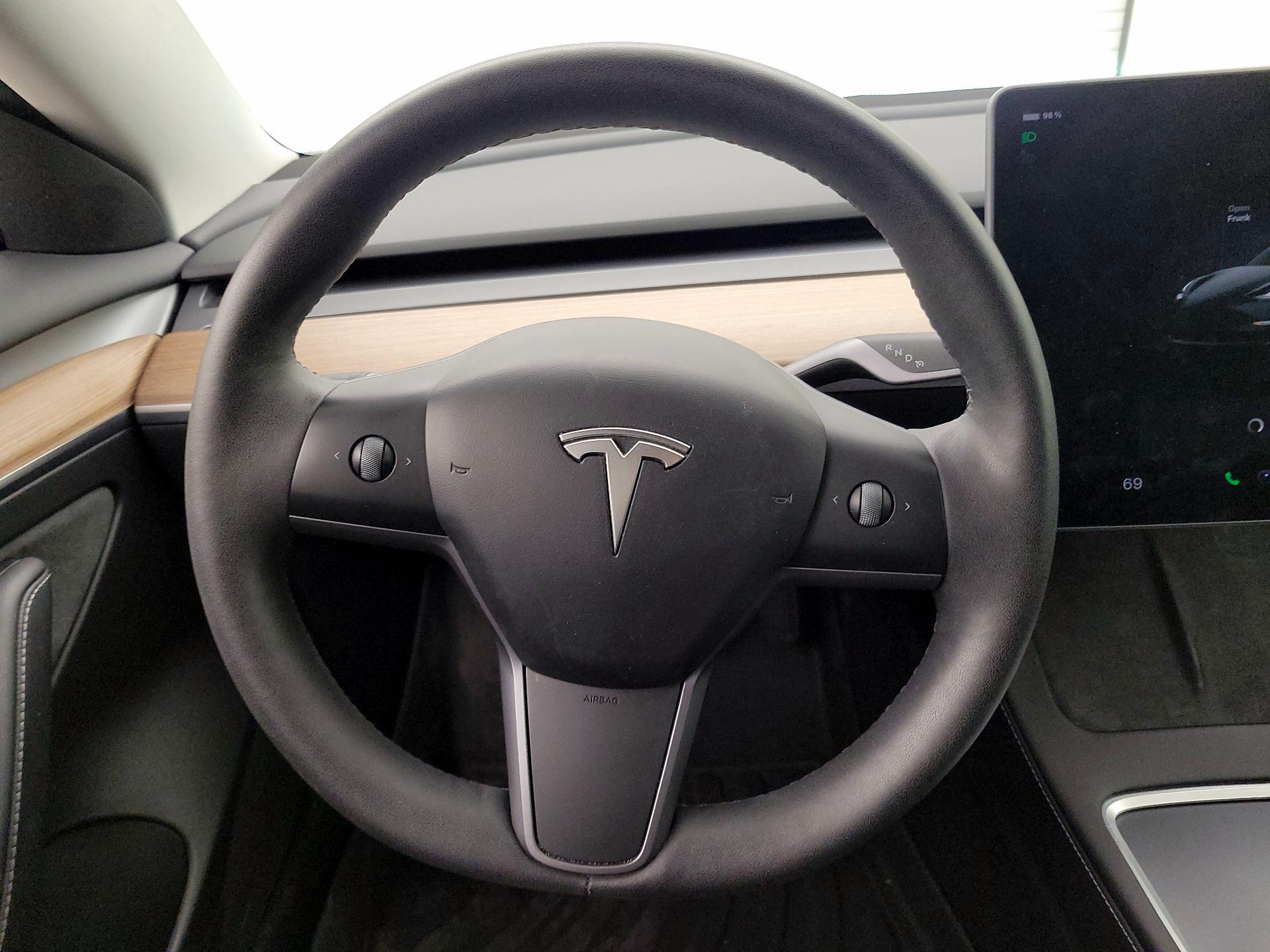 Thumbnail: 2023 Tesla Model 3 - 10