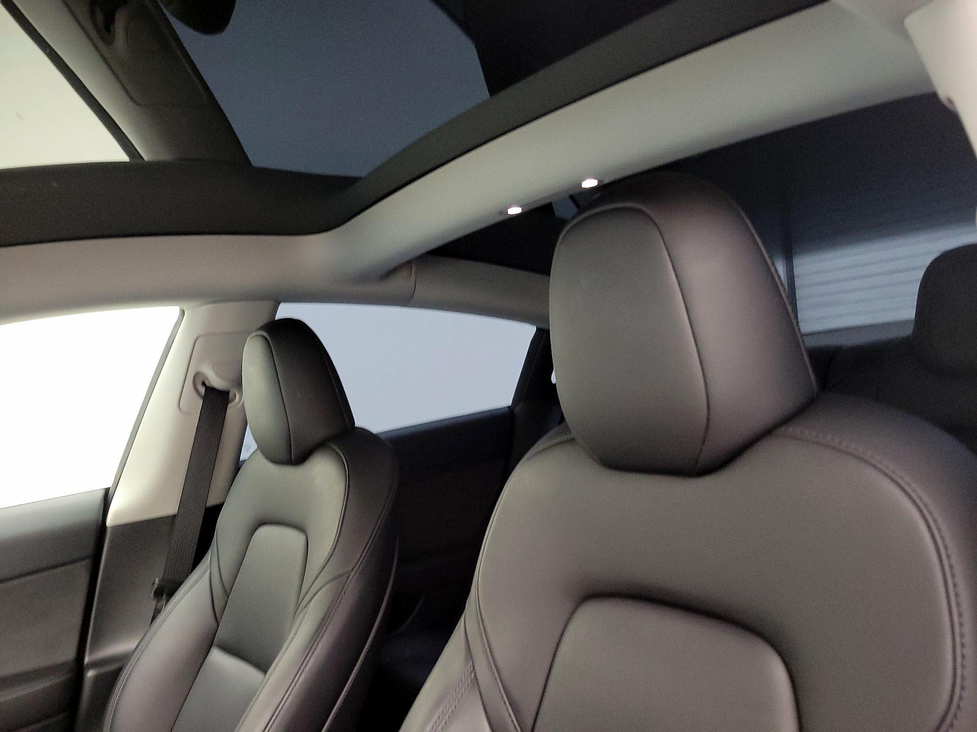 Thumbnail: 2023 Tesla Model 3 - 18