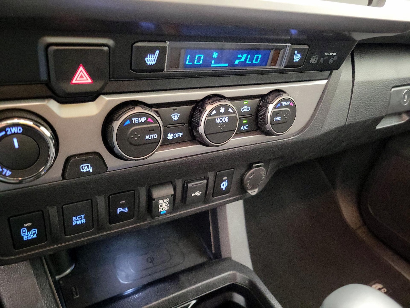 2023 Toyota Tacoma Limited - Photo 18