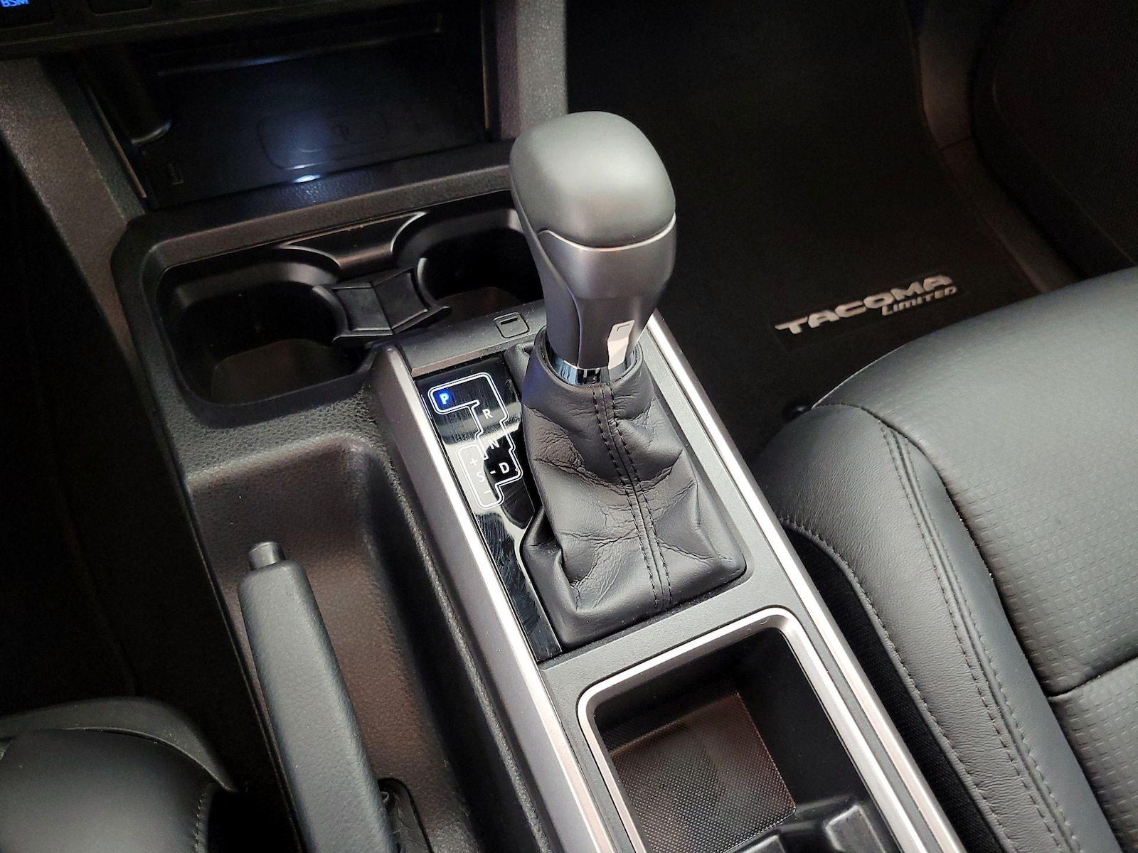 2023 Toyota Tacoma Limited - Photo 19