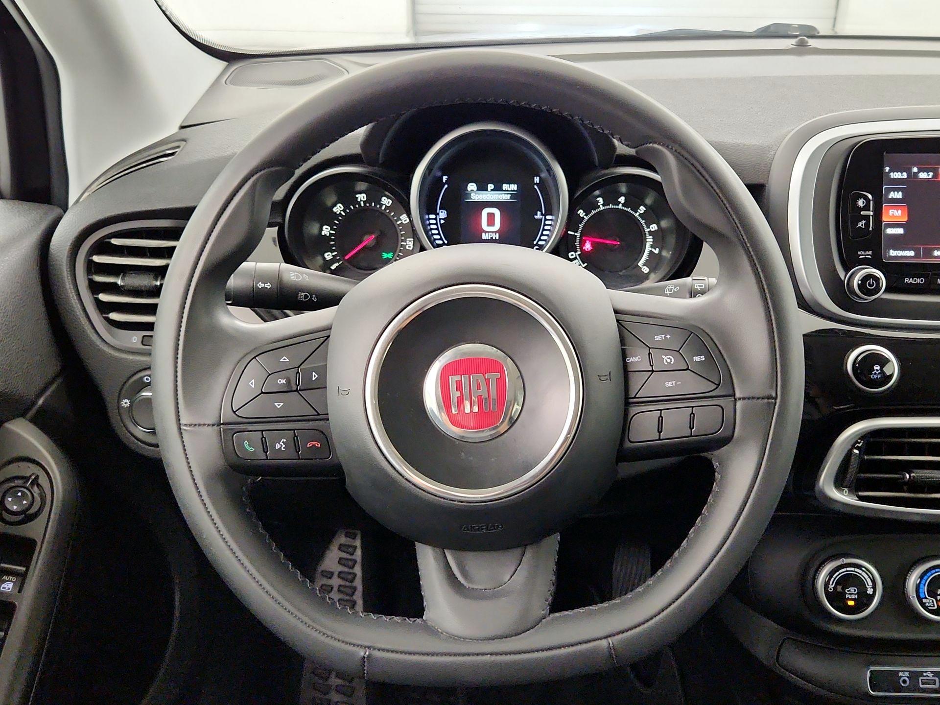 Thumbnail: 2016 Fiat 500X - 10