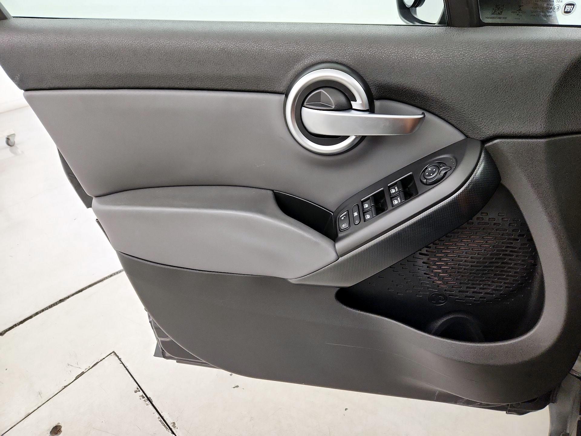 Thumbnail: 2016 Fiat 500X - 12