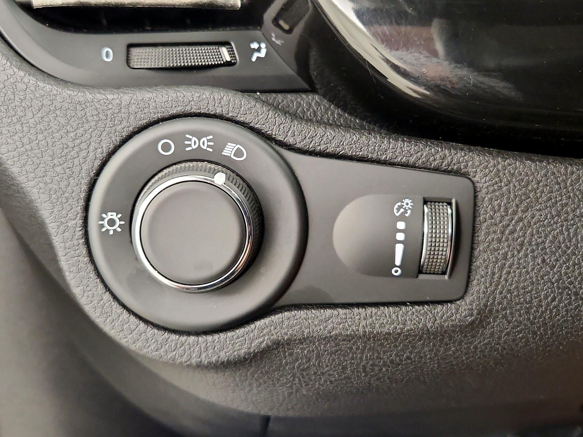 Thumbnail: 2016 Fiat 500X - 13