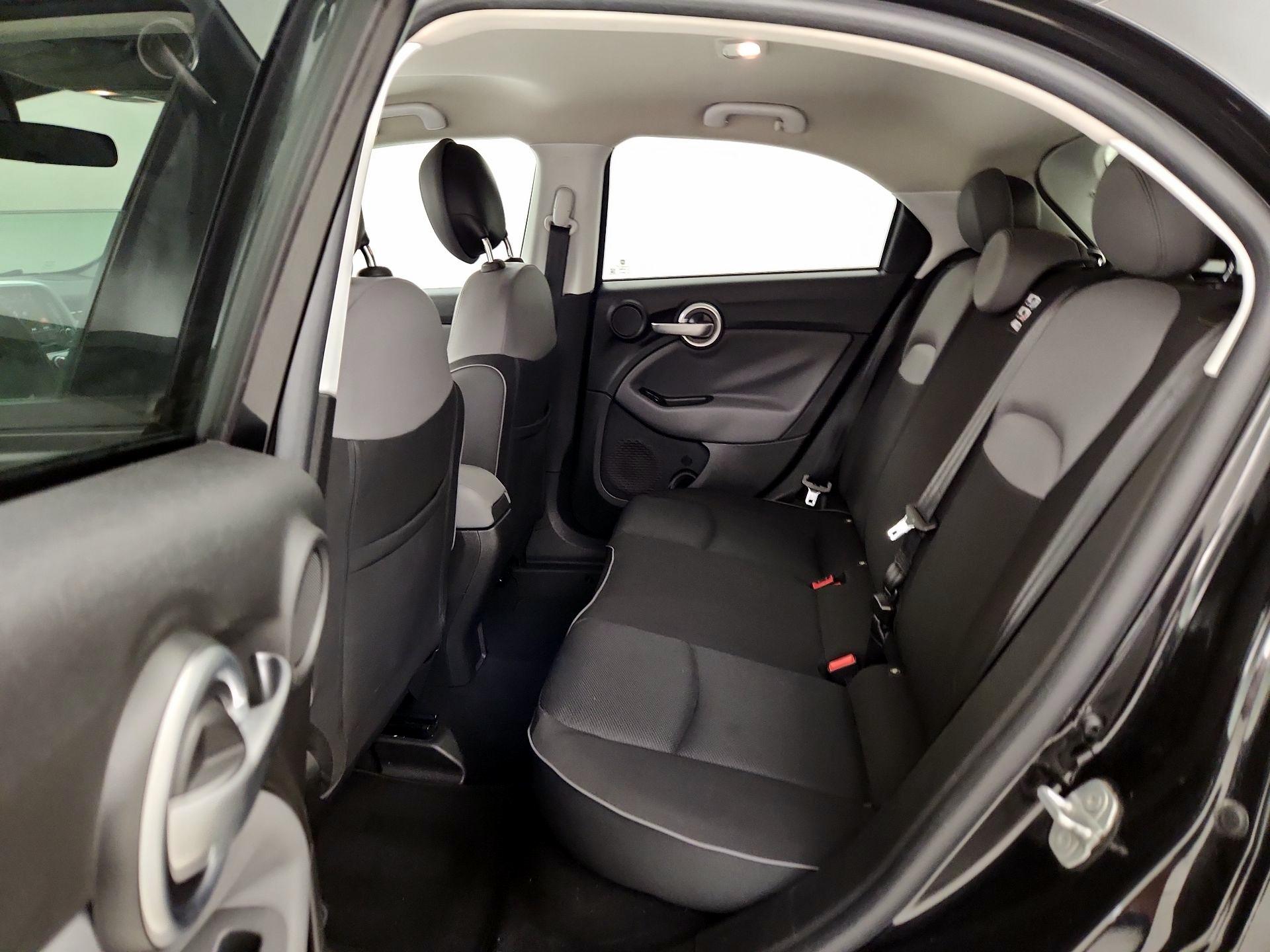Thumbnail: 2016 Fiat 500X - 20