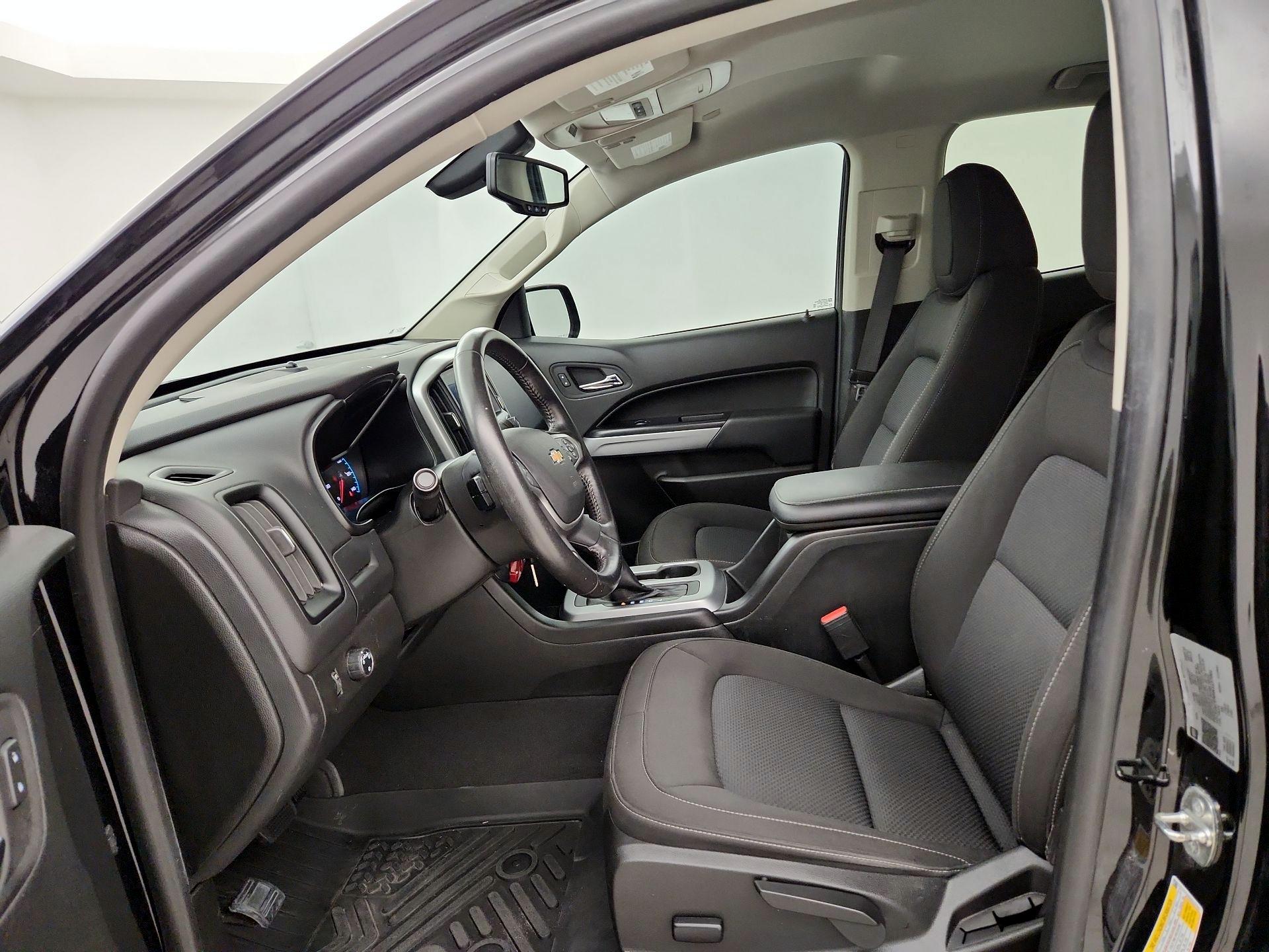 Thumbnail: 2022 Chevrolet Colorado - 9