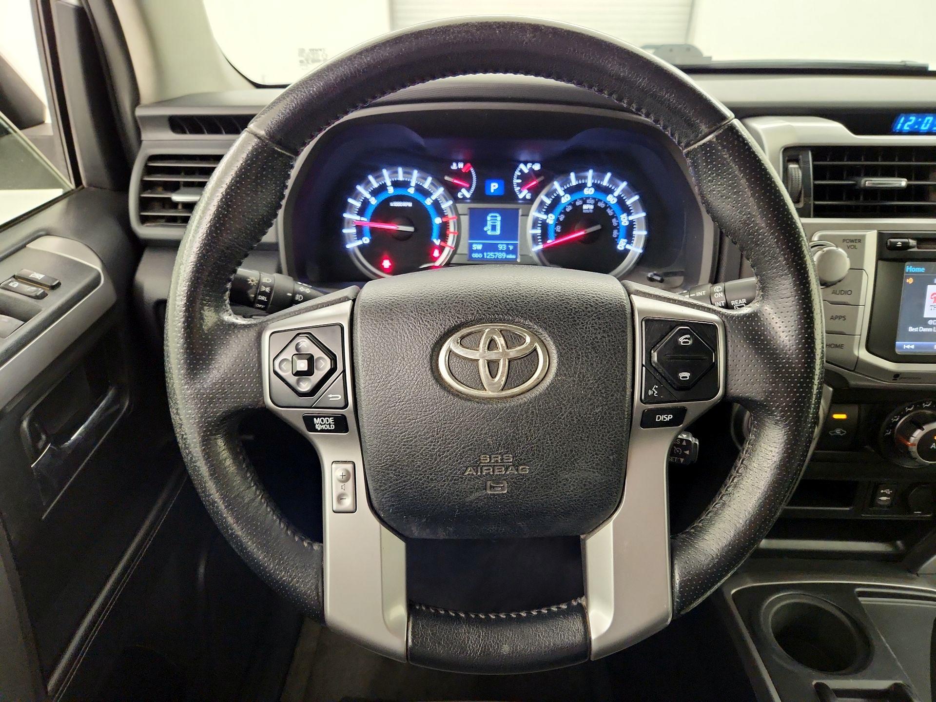 Thumbnail: 2014 Toyota 4Runner - 10