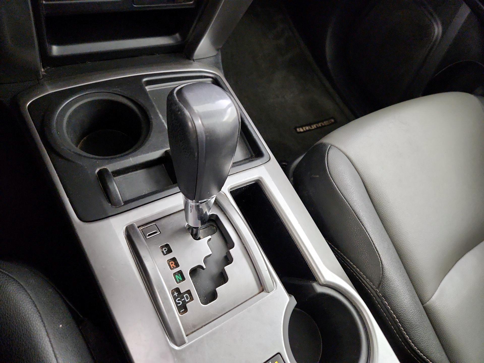 Thumbnail: 2014 Toyota 4Runner - 18