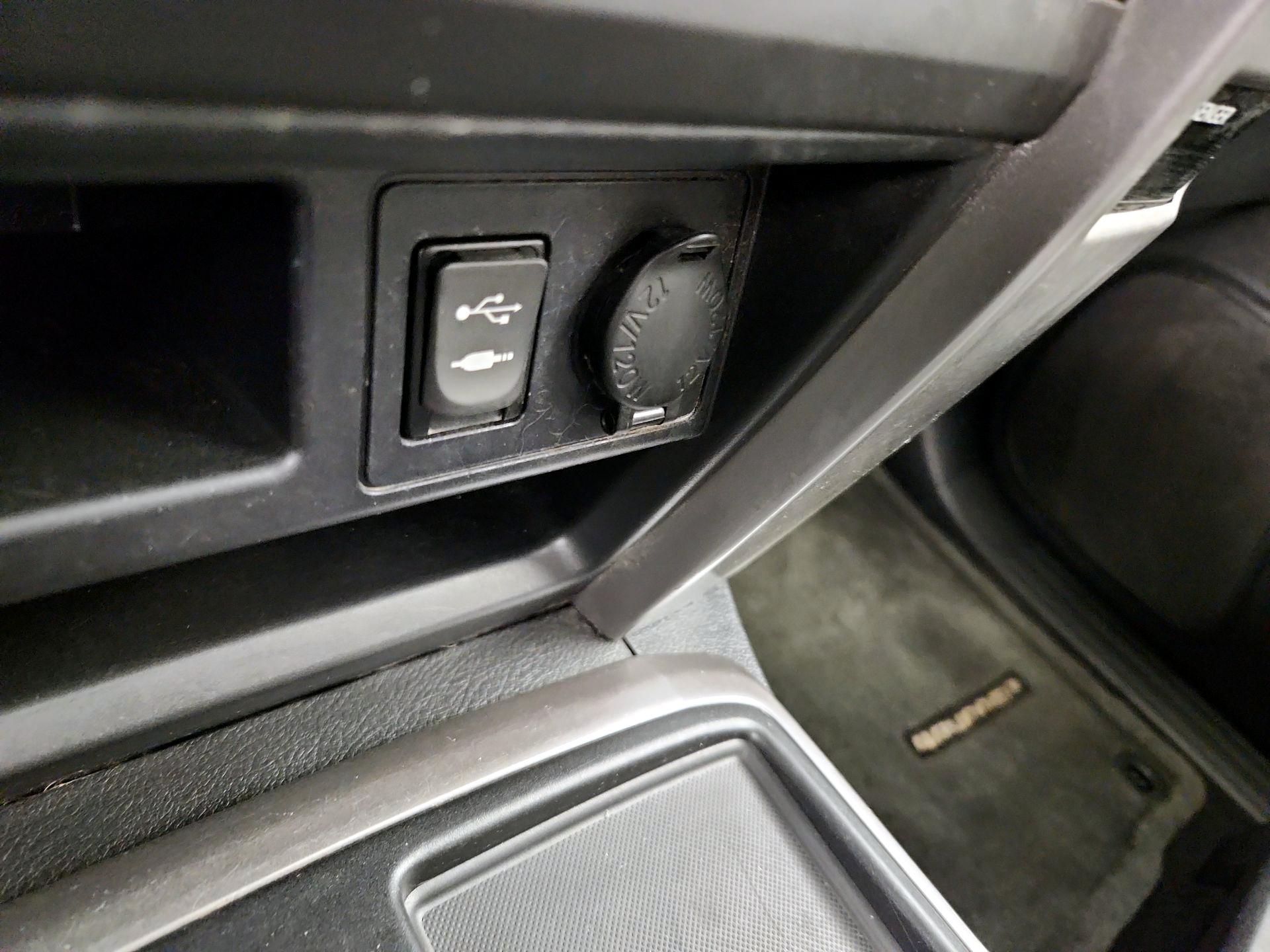 Thumbnail: 2014 Toyota 4Runner - 19