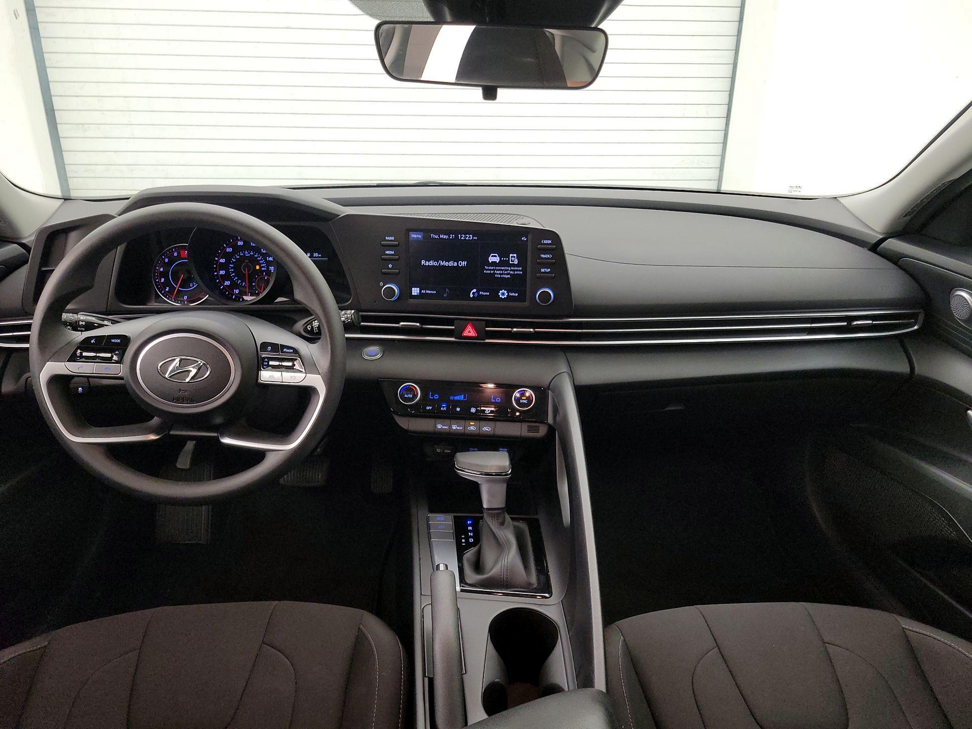 Thumbnail: 2023 Hyundai Elantra - 9
