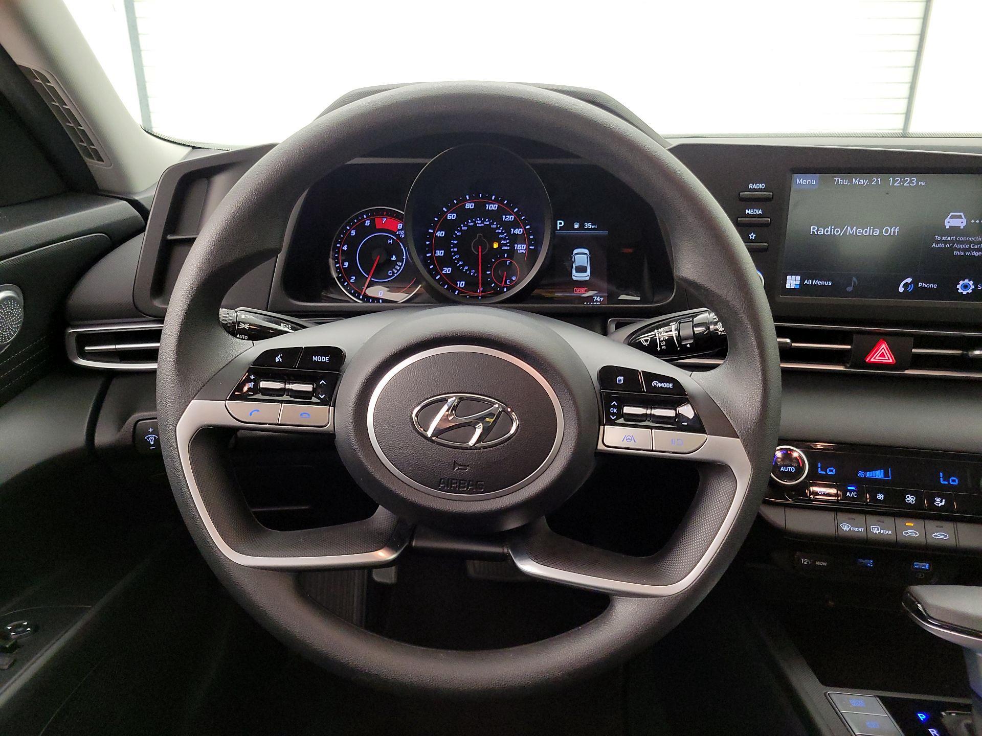 Thumbnail: 2023 Hyundai Elantra - 10