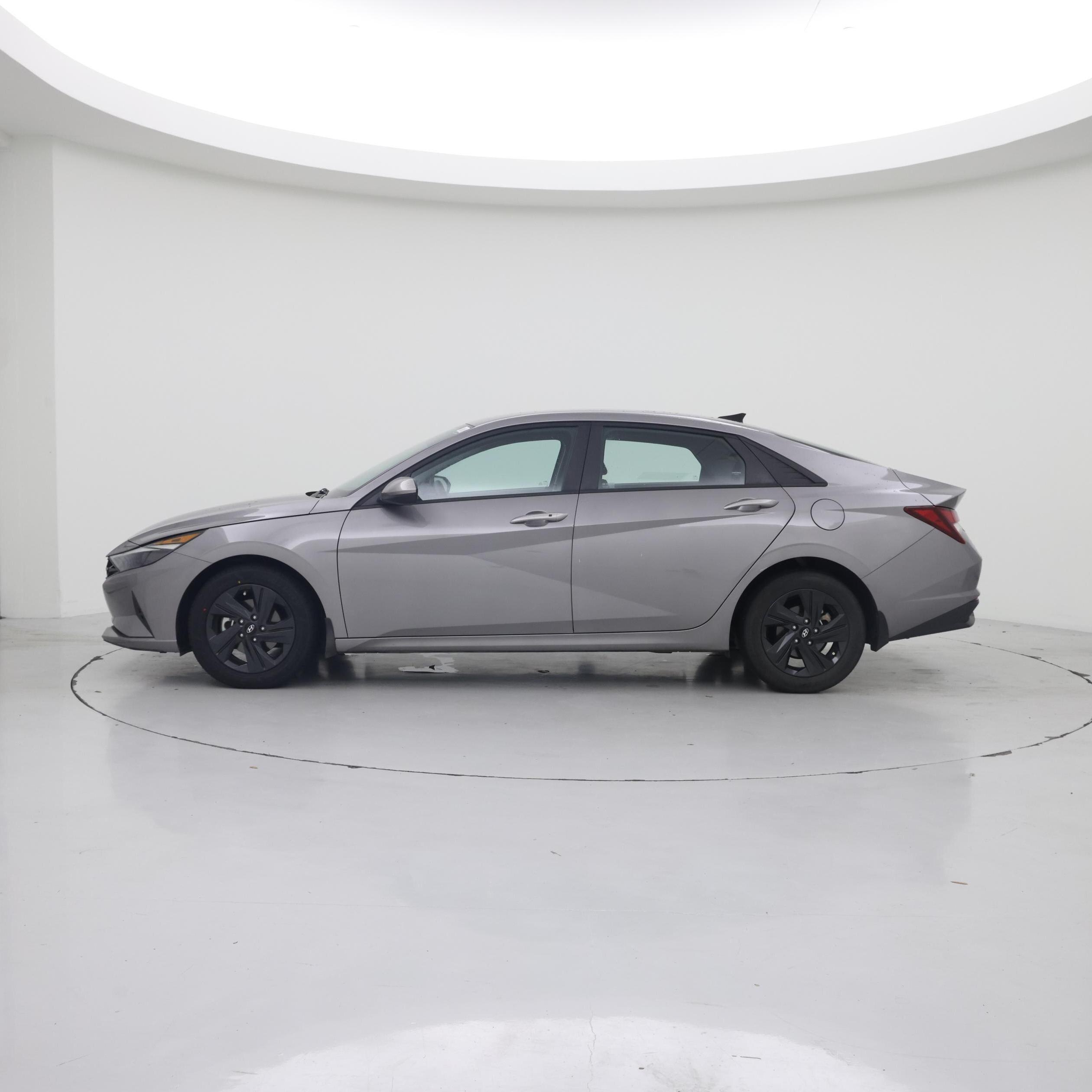 Thumbnail: 2023 Hyundai Elantra - 3