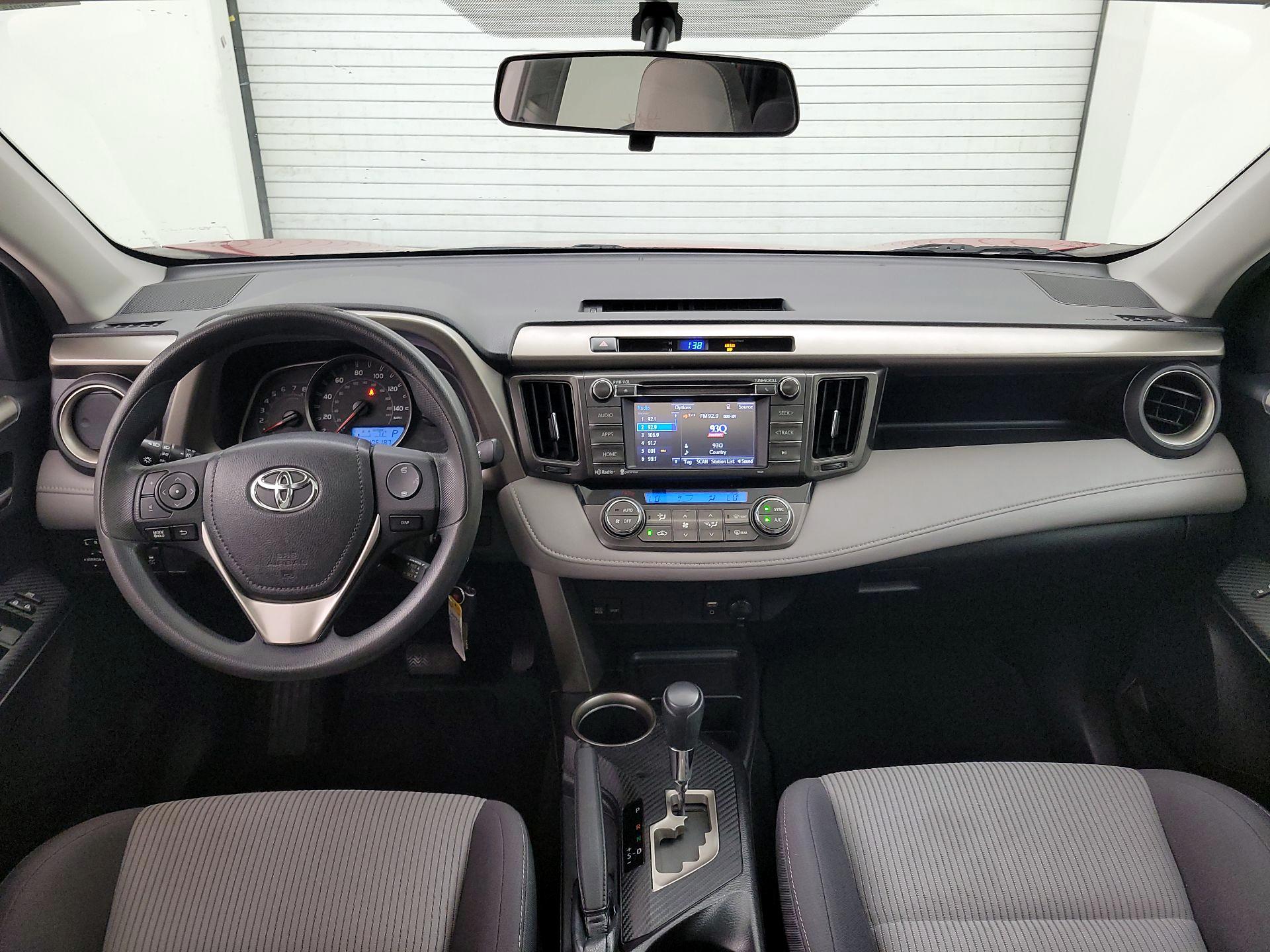 Thumbnail: 2015 Toyota RAV4 - 9