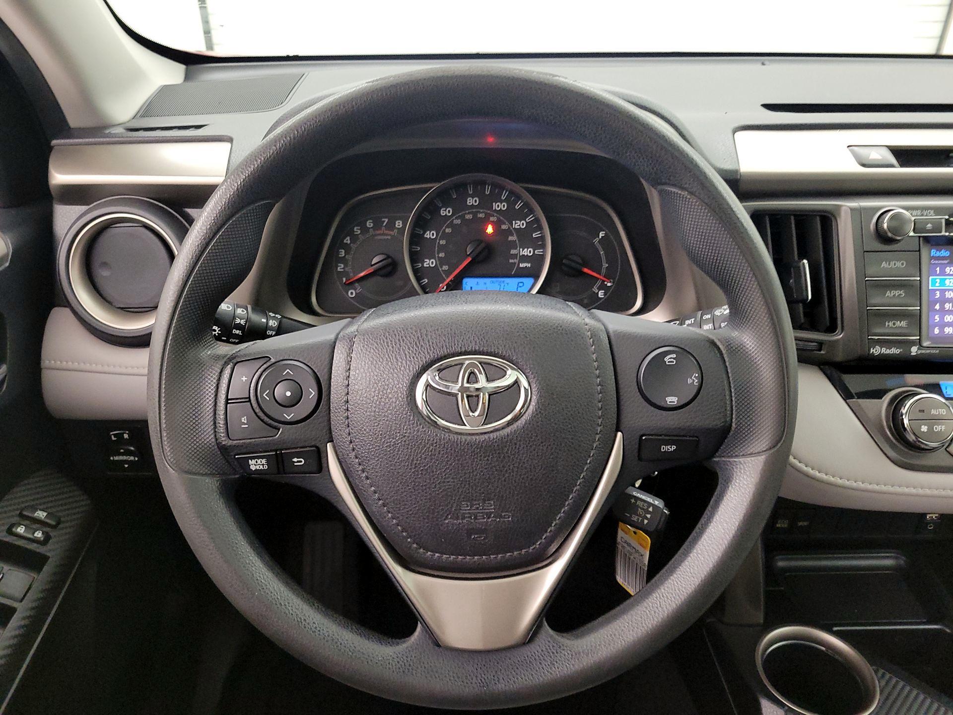 Thumbnail: 2015 Toyota RAV4 - 10