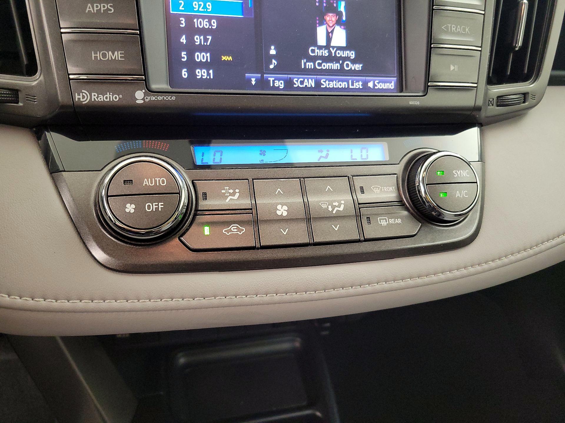 Thumbnail: 2015 Toyota RAV4 - 16