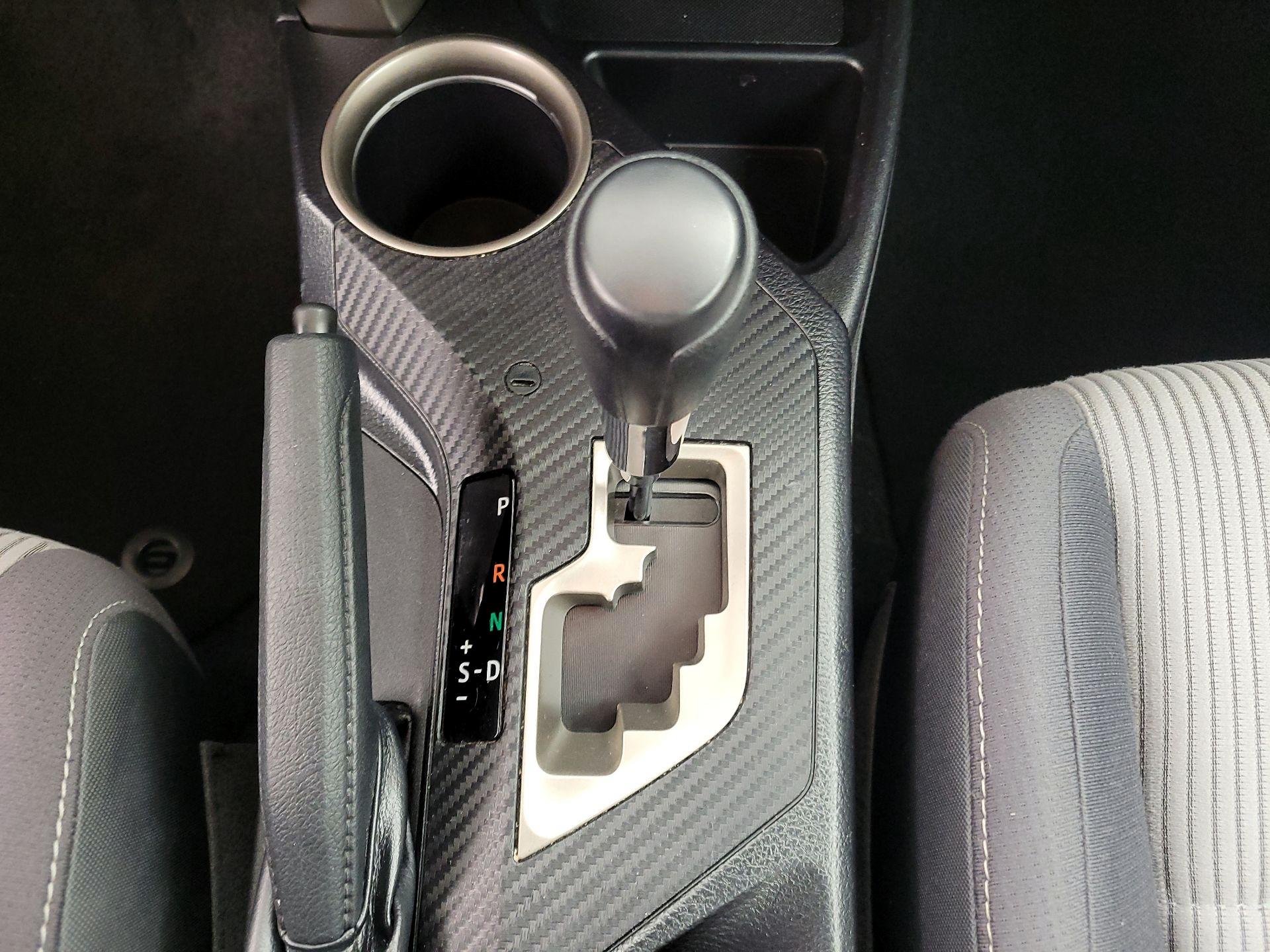 Thumbnail: 2015 Toyota RAV4 - 17