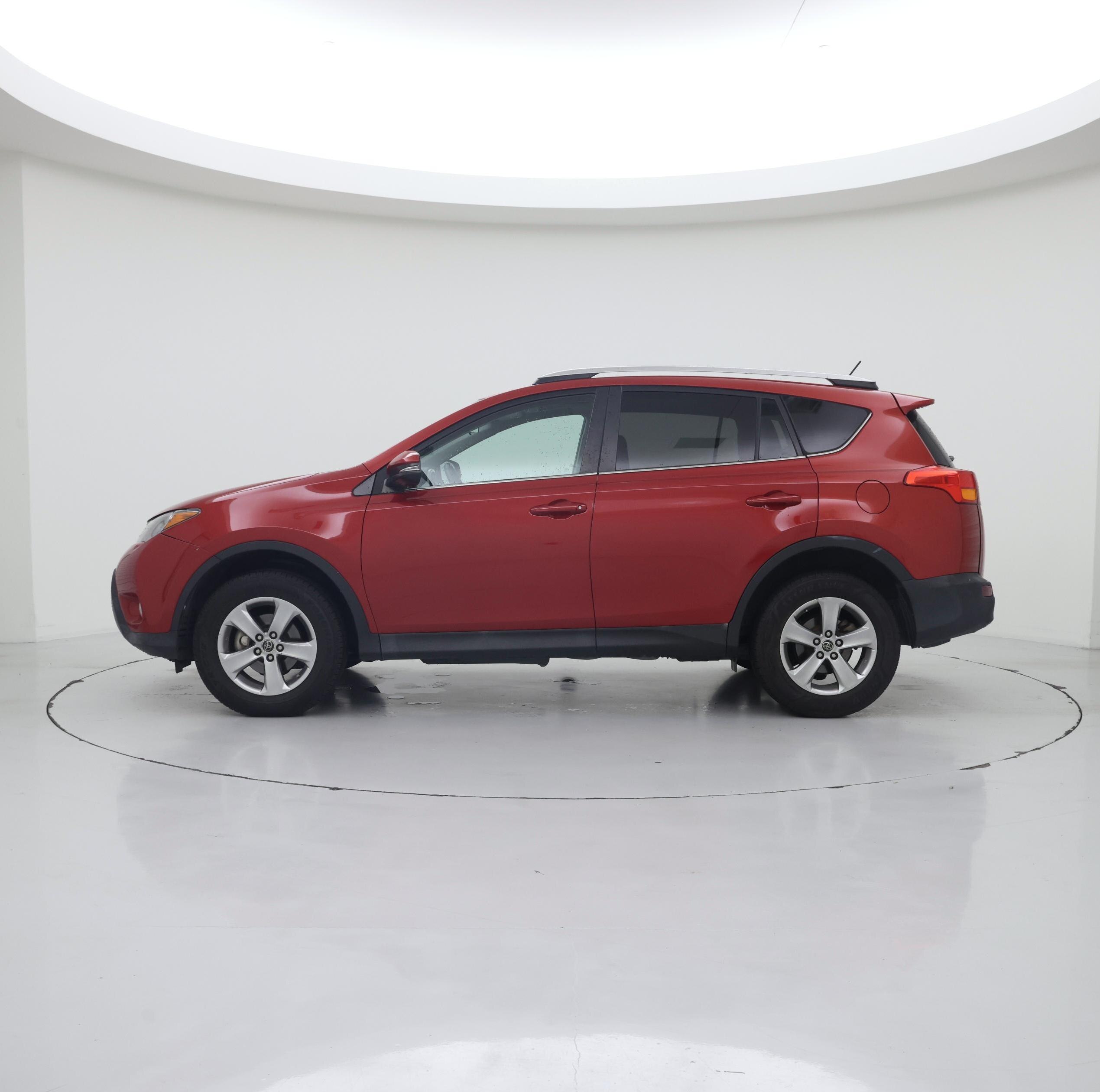 Thumbnail: 2015 Toyota RAV4 - 3