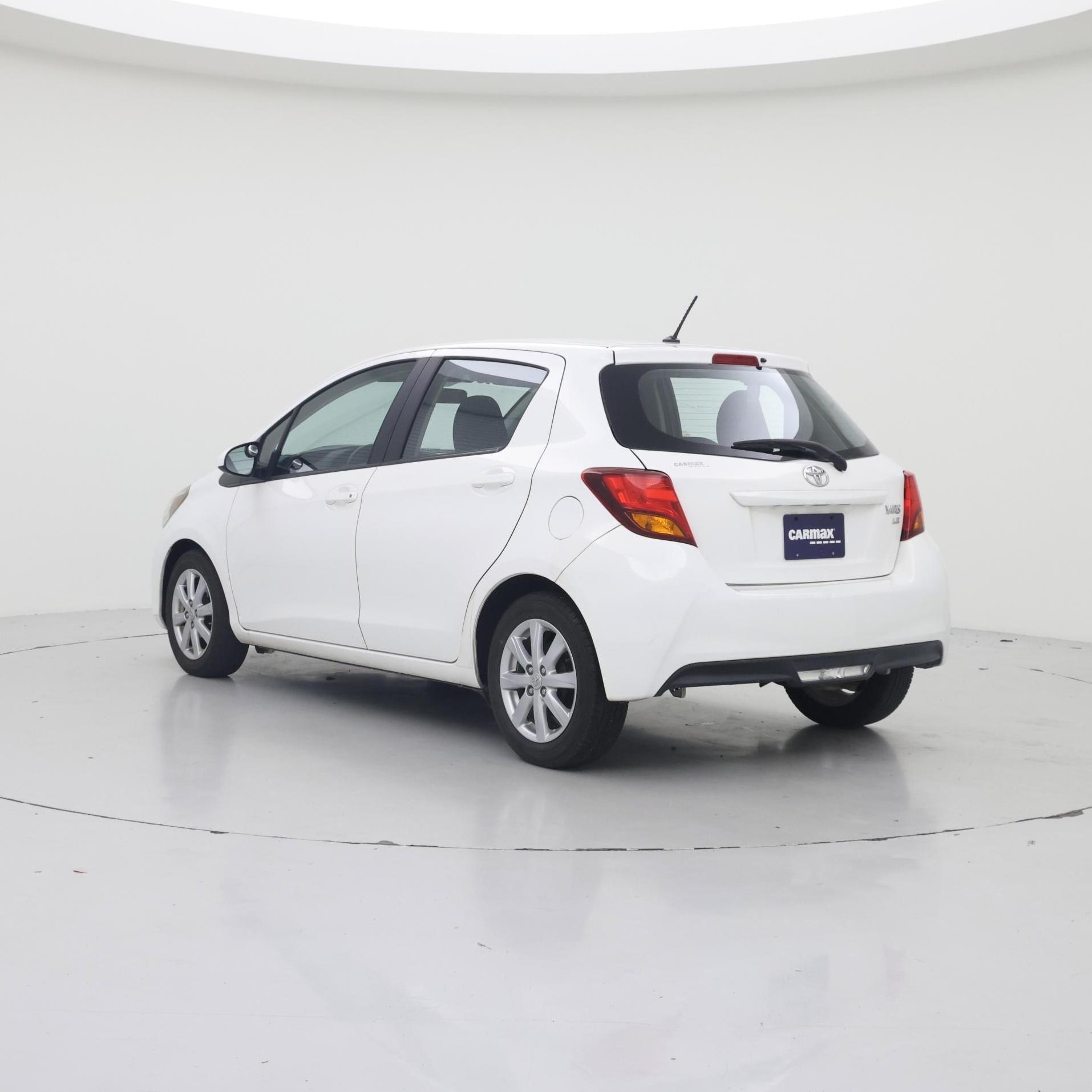 Thumbnail: 2015 Toyota Yaris - 2