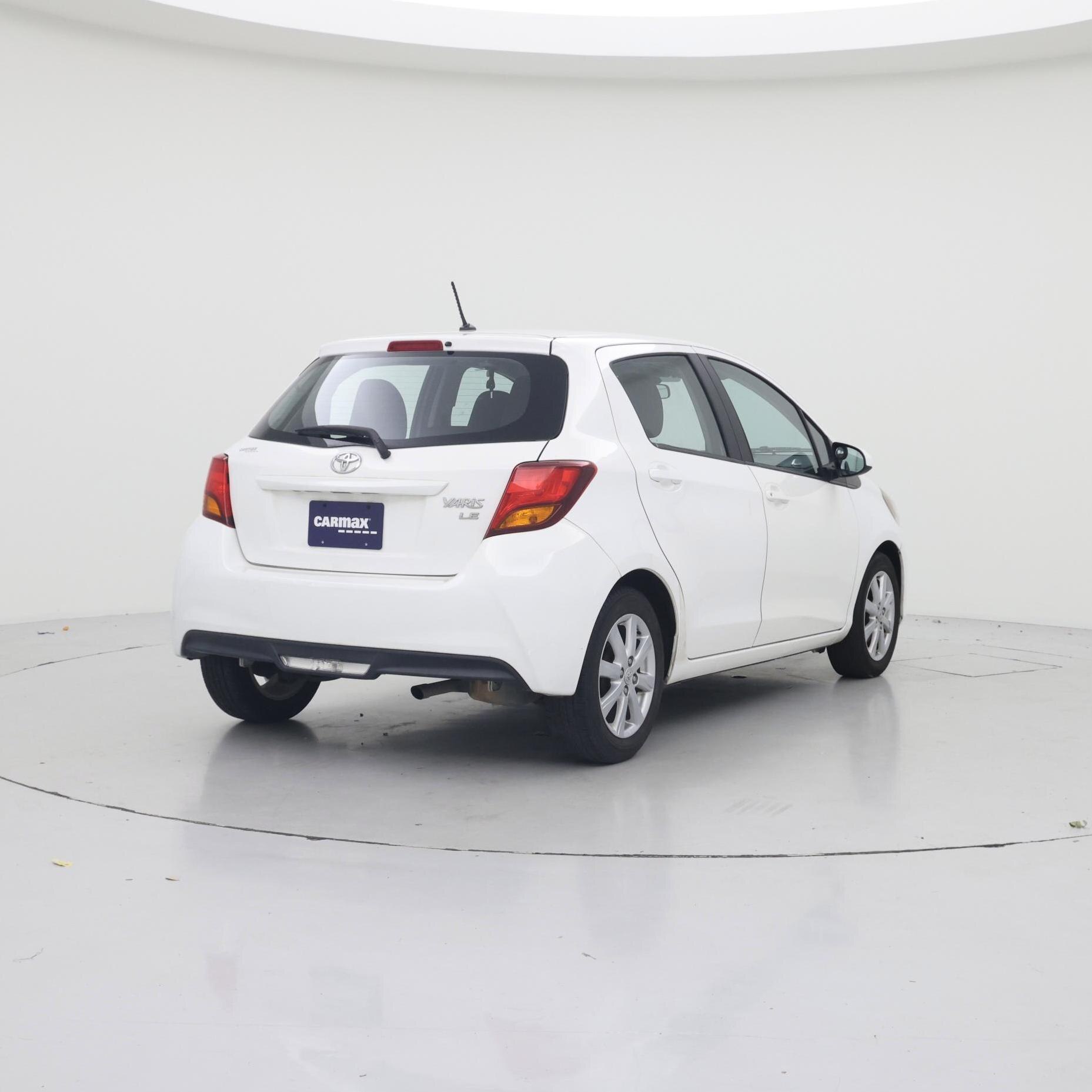 Thumbnail: 2015 Toyota Yaris - 8