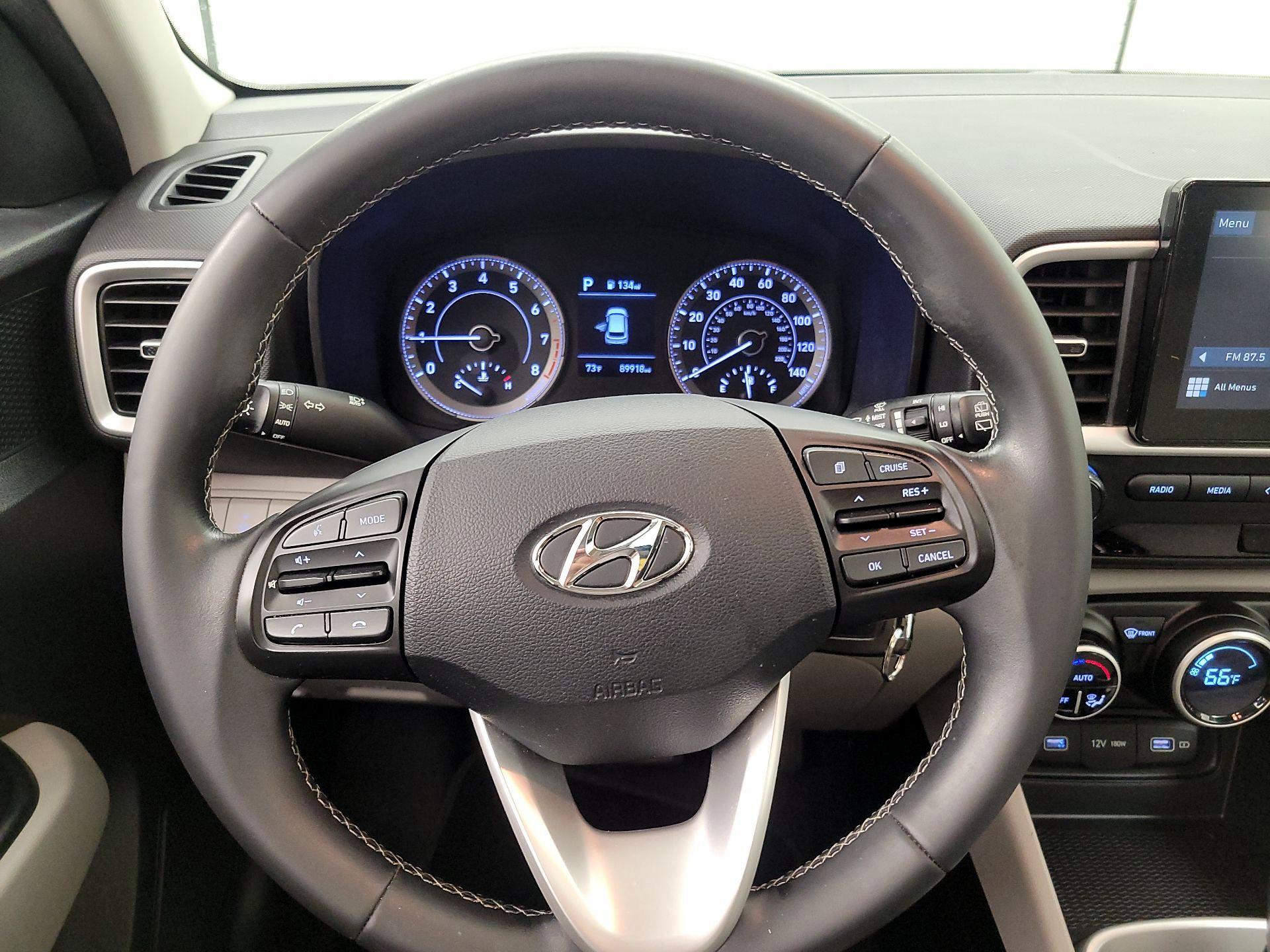 Thumbnail: 2022 Hyundai Venue - 10
