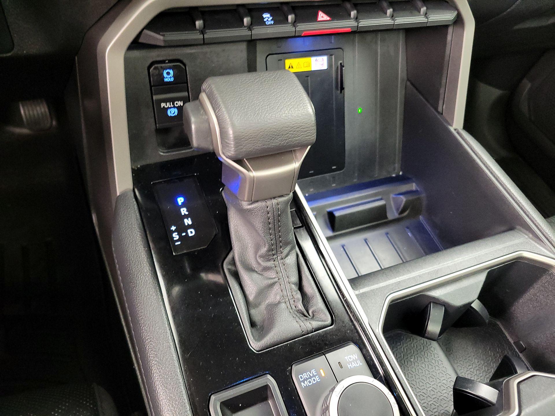 Thumbnail: 2024 Toyota Tundra - 17