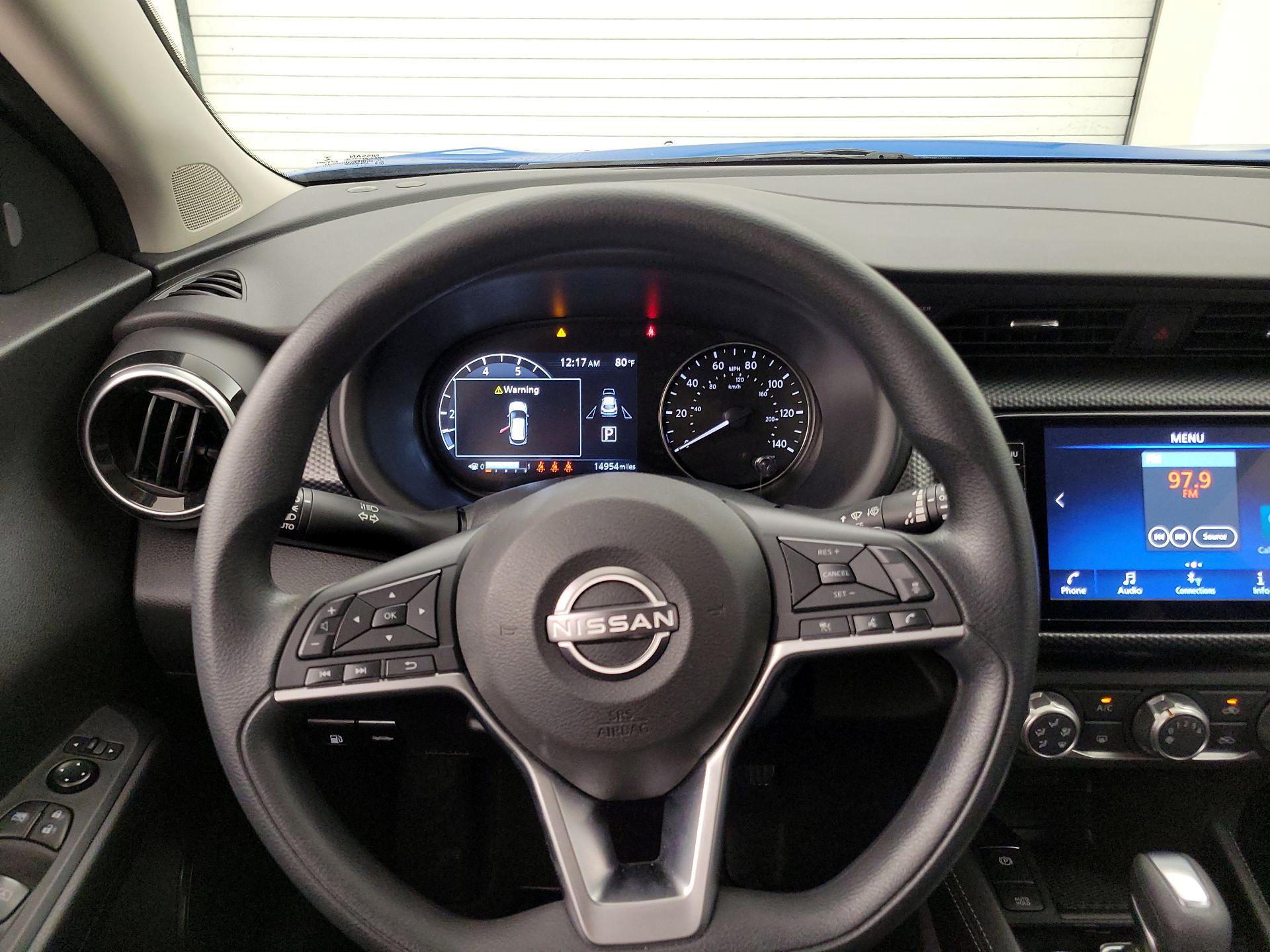 Thumbnail: 2023 Nissan Kicks - 10