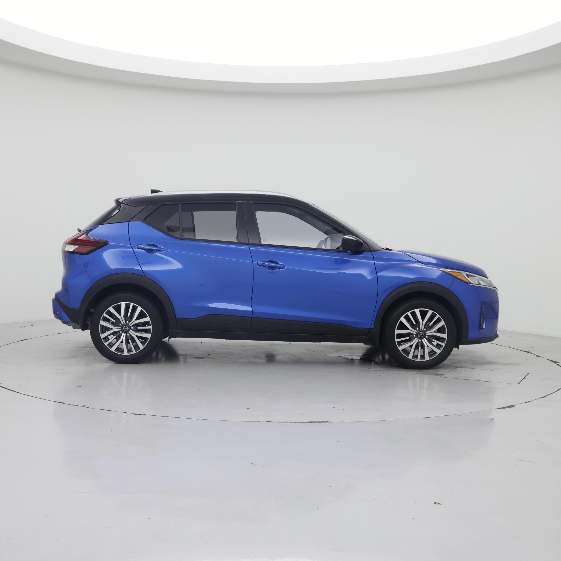 Thumbnail: 2023 Nissan Kicks - 7