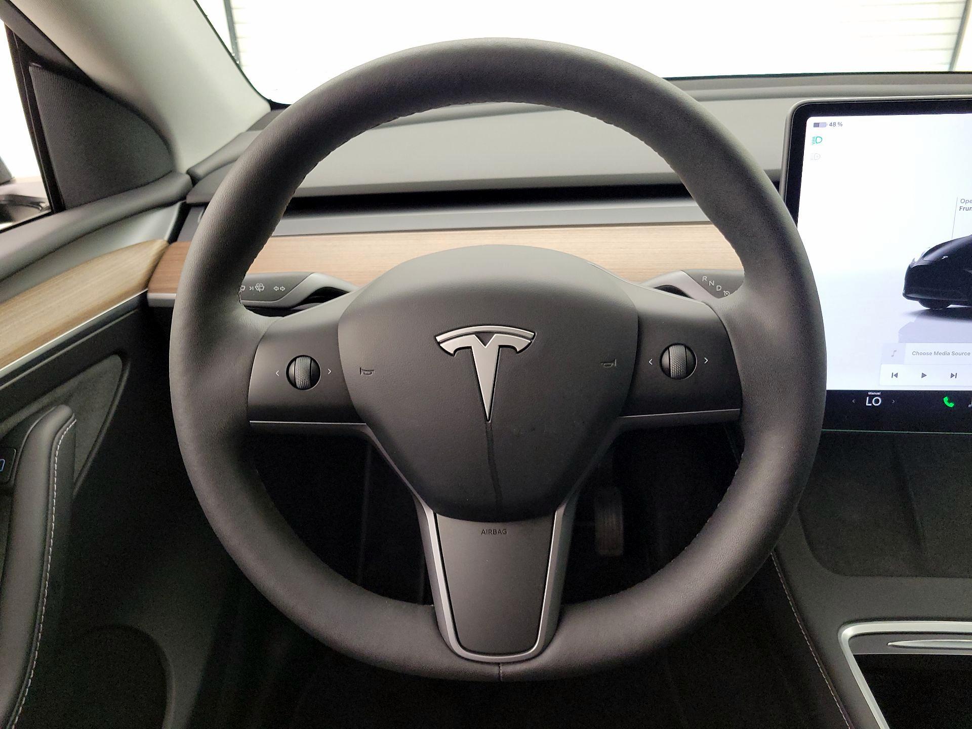 Thumbnail: 2023 Tesla Model Y - 10