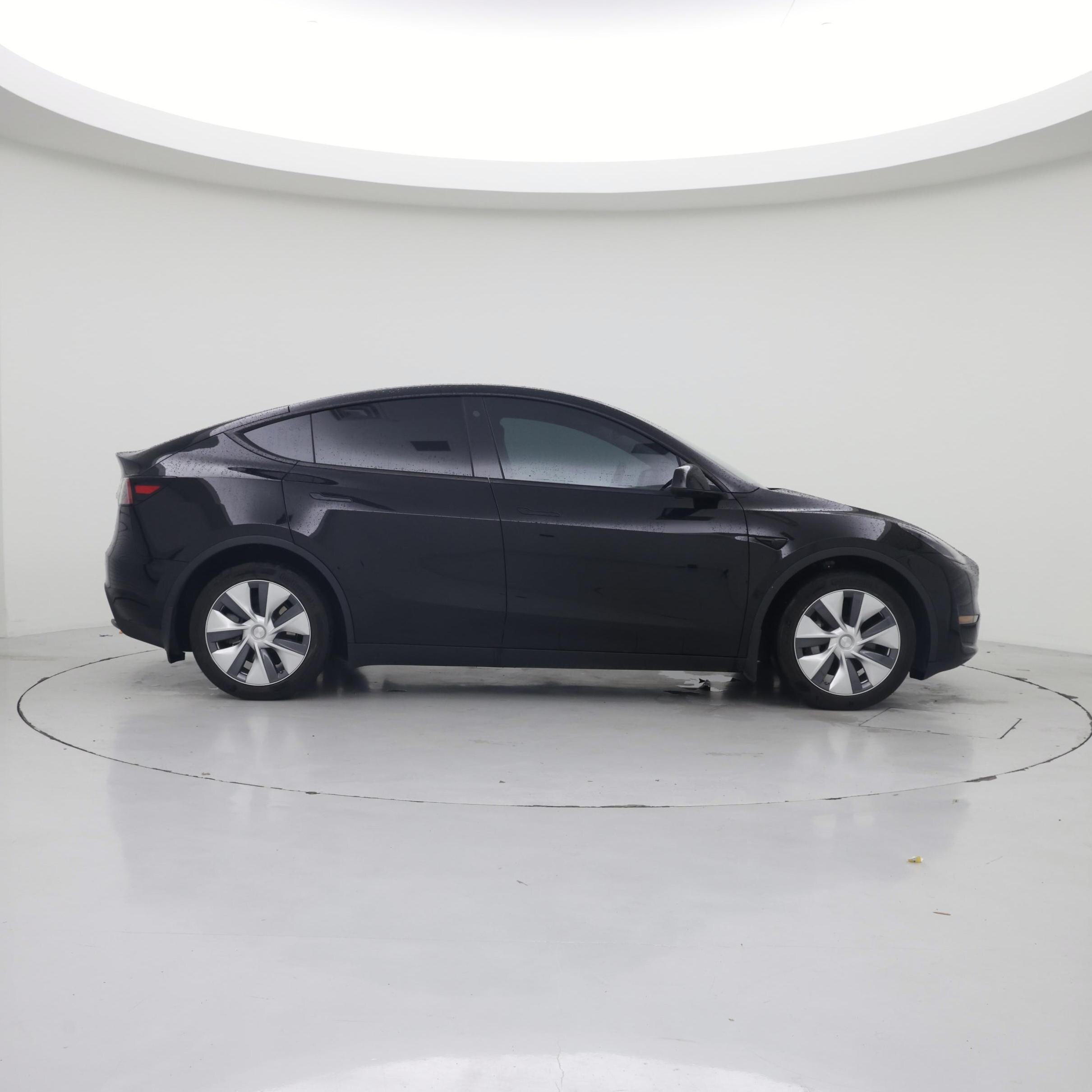 Thumbnail: 2023 Tesla Model Y - 7