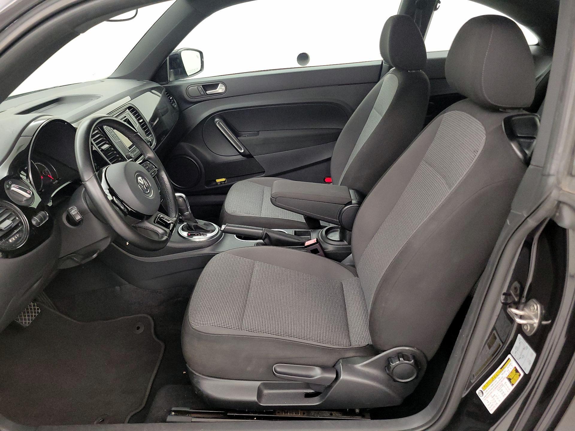 Thumbnail: 2019 Volkswagen Beetle - 11