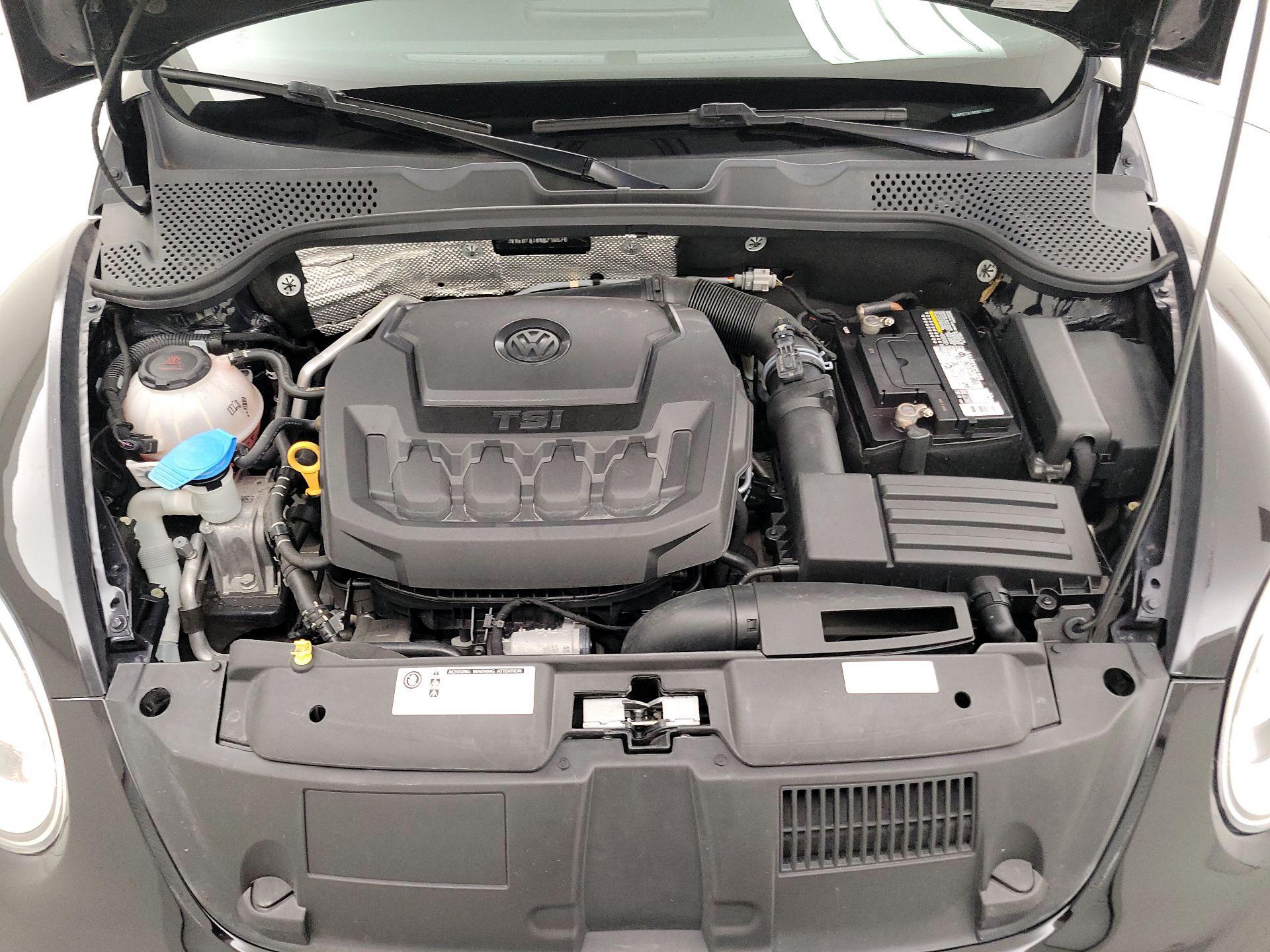 Thumbnail: 2019 Volkswagen Beetle - 20