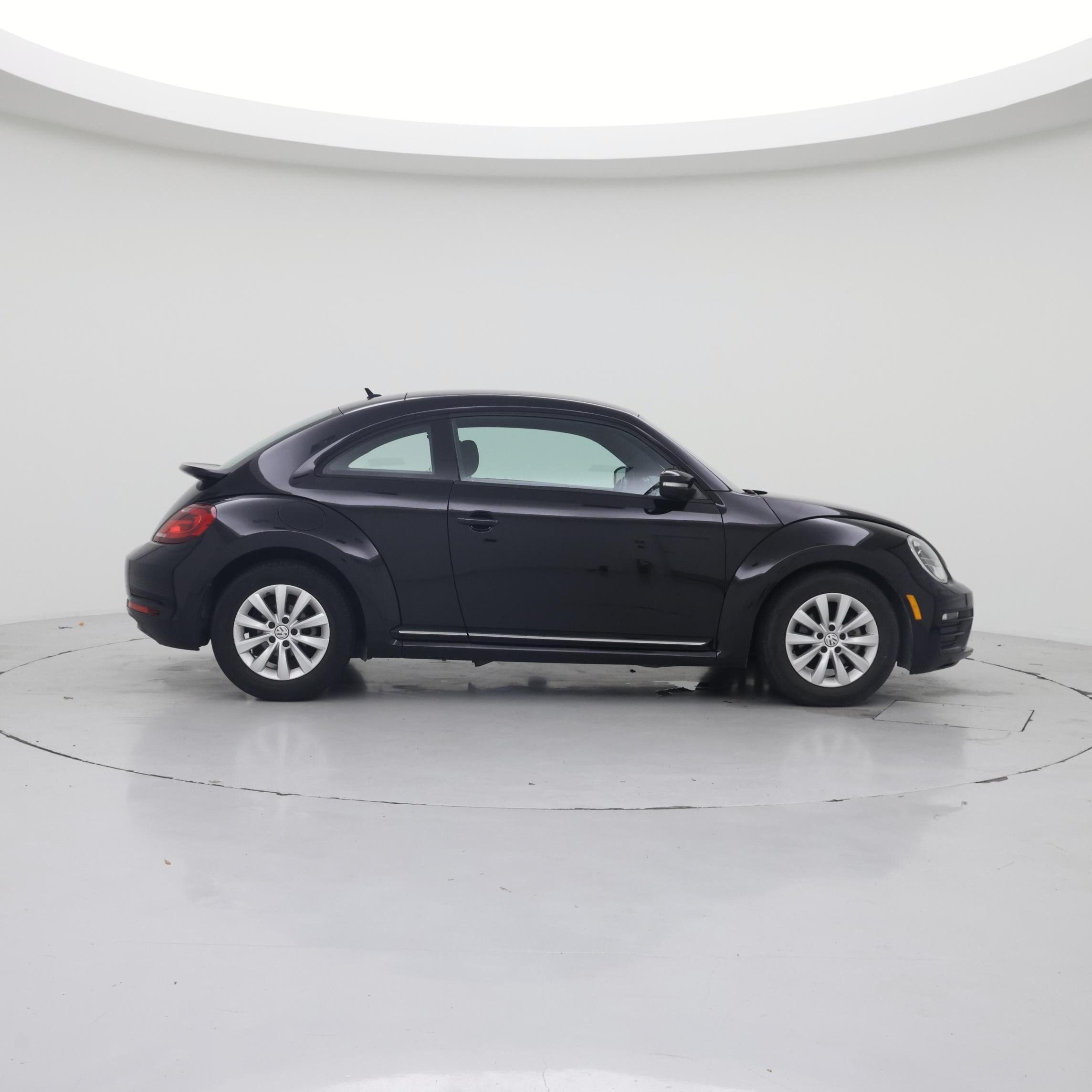 Thumbnail: 2019 Volkswagen Beetle - 7
