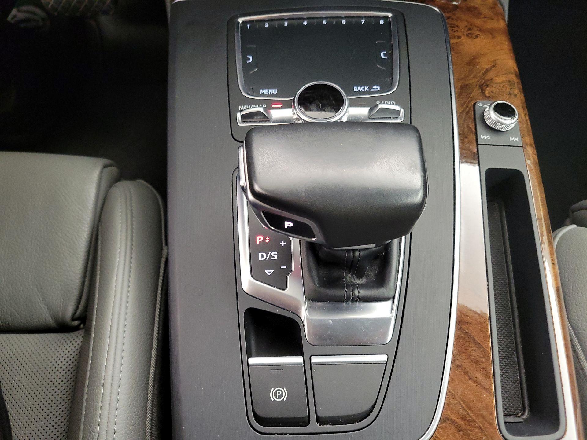 Thumbnail: 2018 Audi Q5 - 18