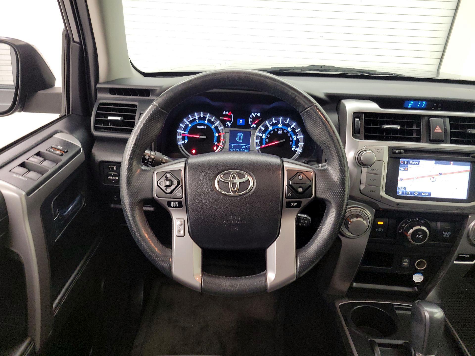 Thumbnail: 2015 Toyota 4Runner - 10