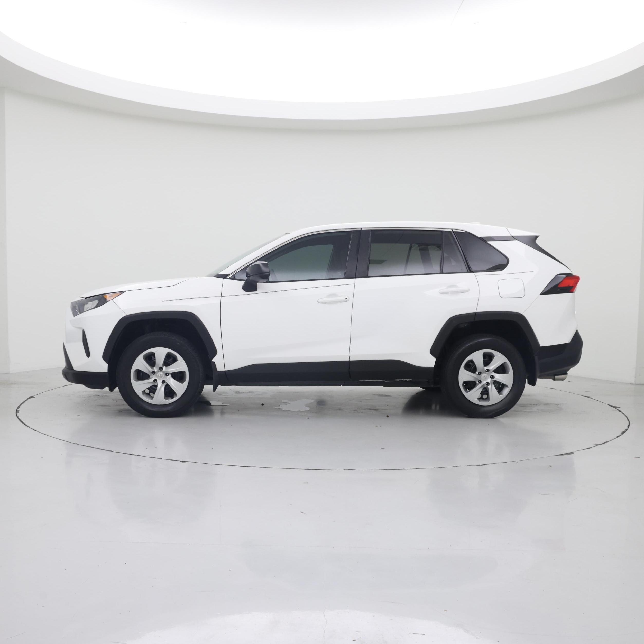 Thumbnail: 2022 Toyota RAV4 - 3