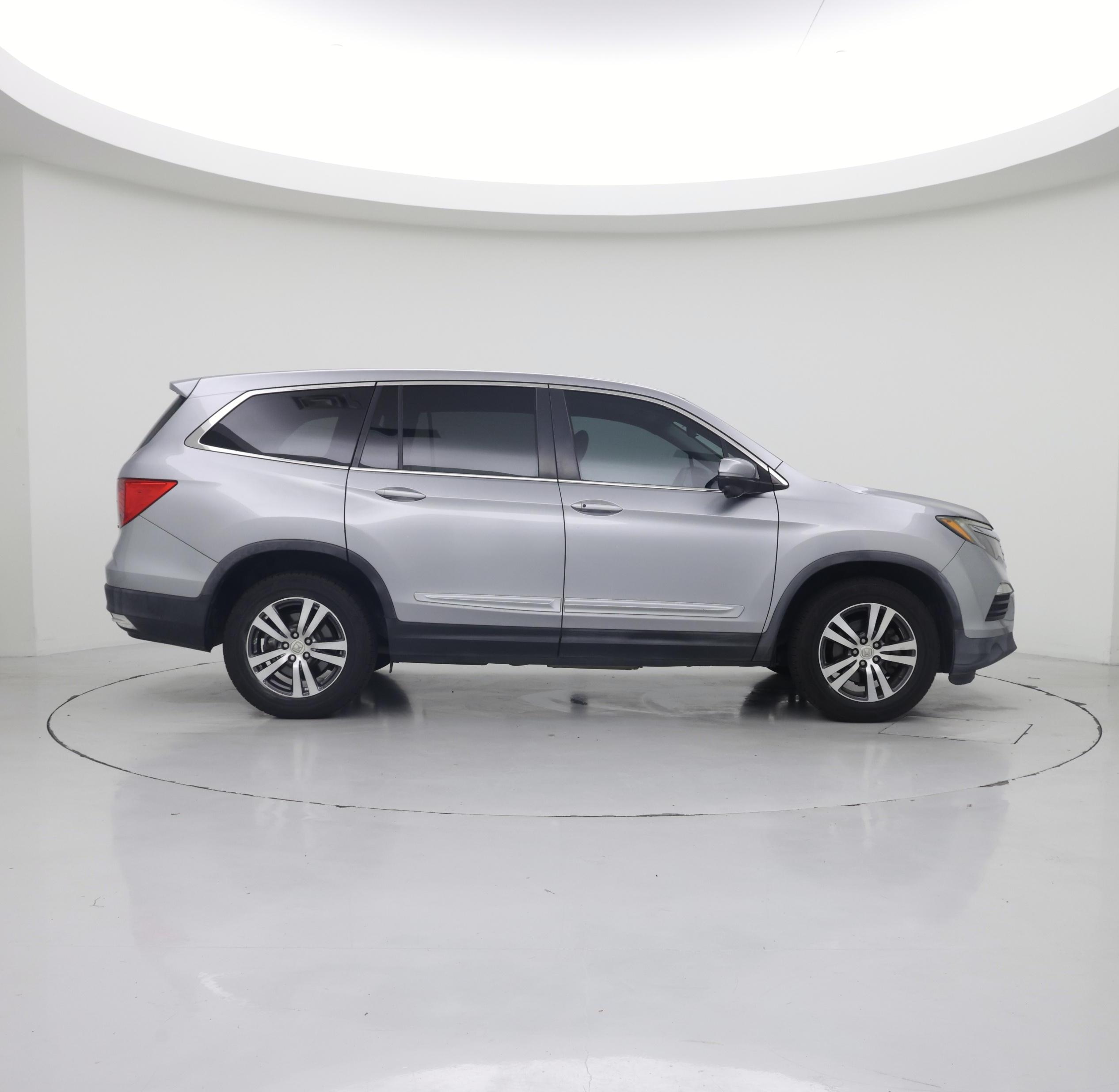 Thumbnail: 2017 Honda Pilot - 7