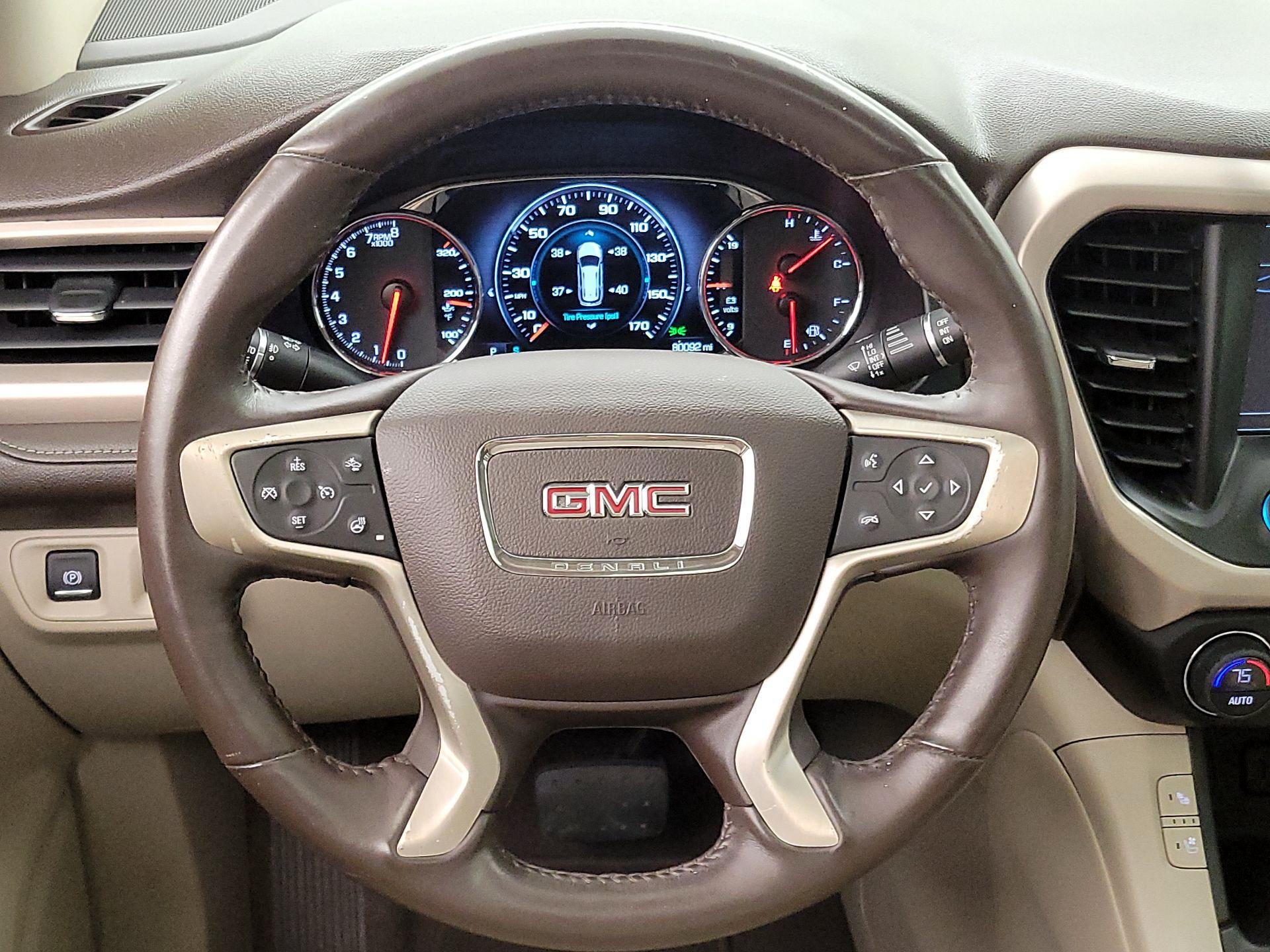 Thumbnail: 2017 GMC Acadia - 10