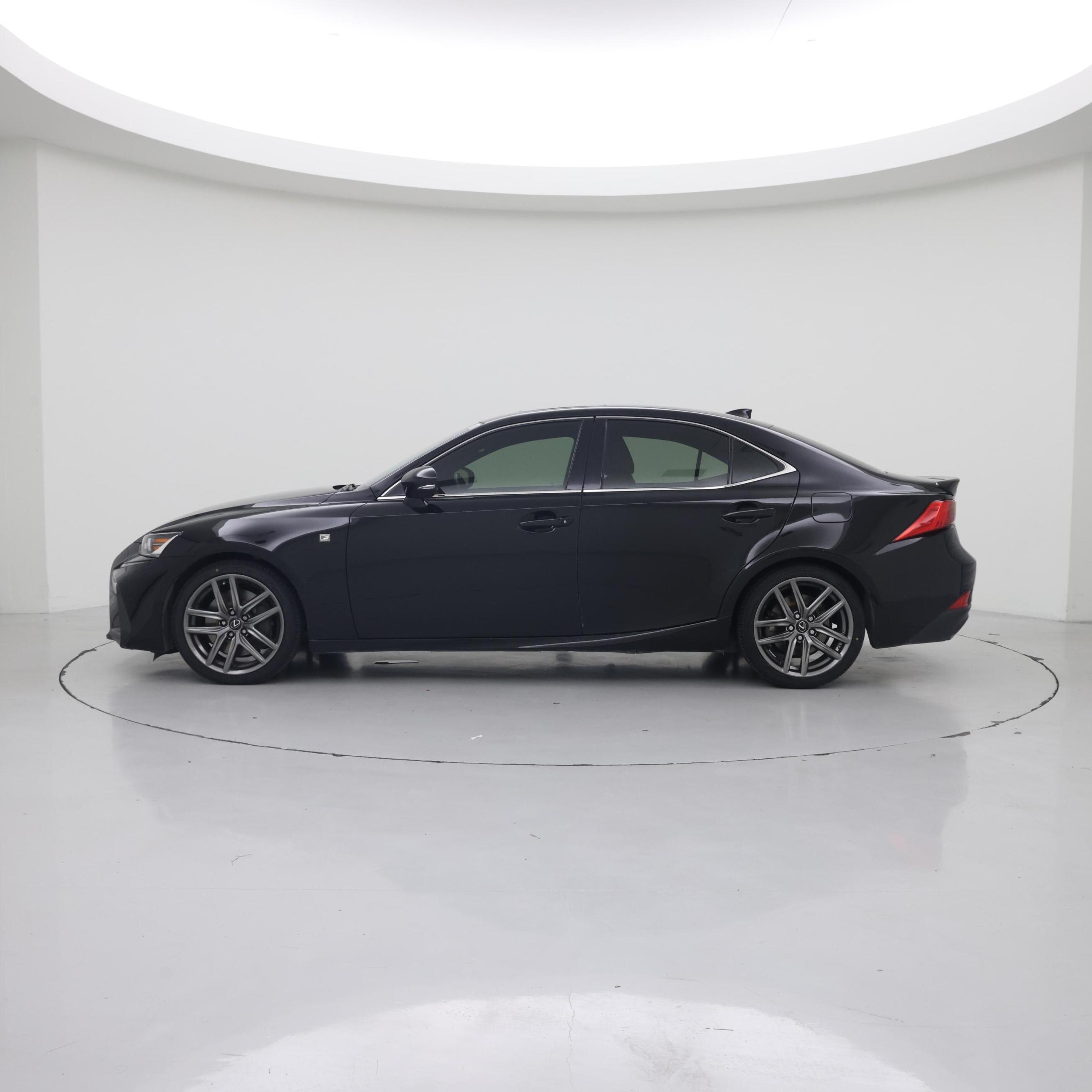 Thumbnail: 2018 Lexus IS - 3