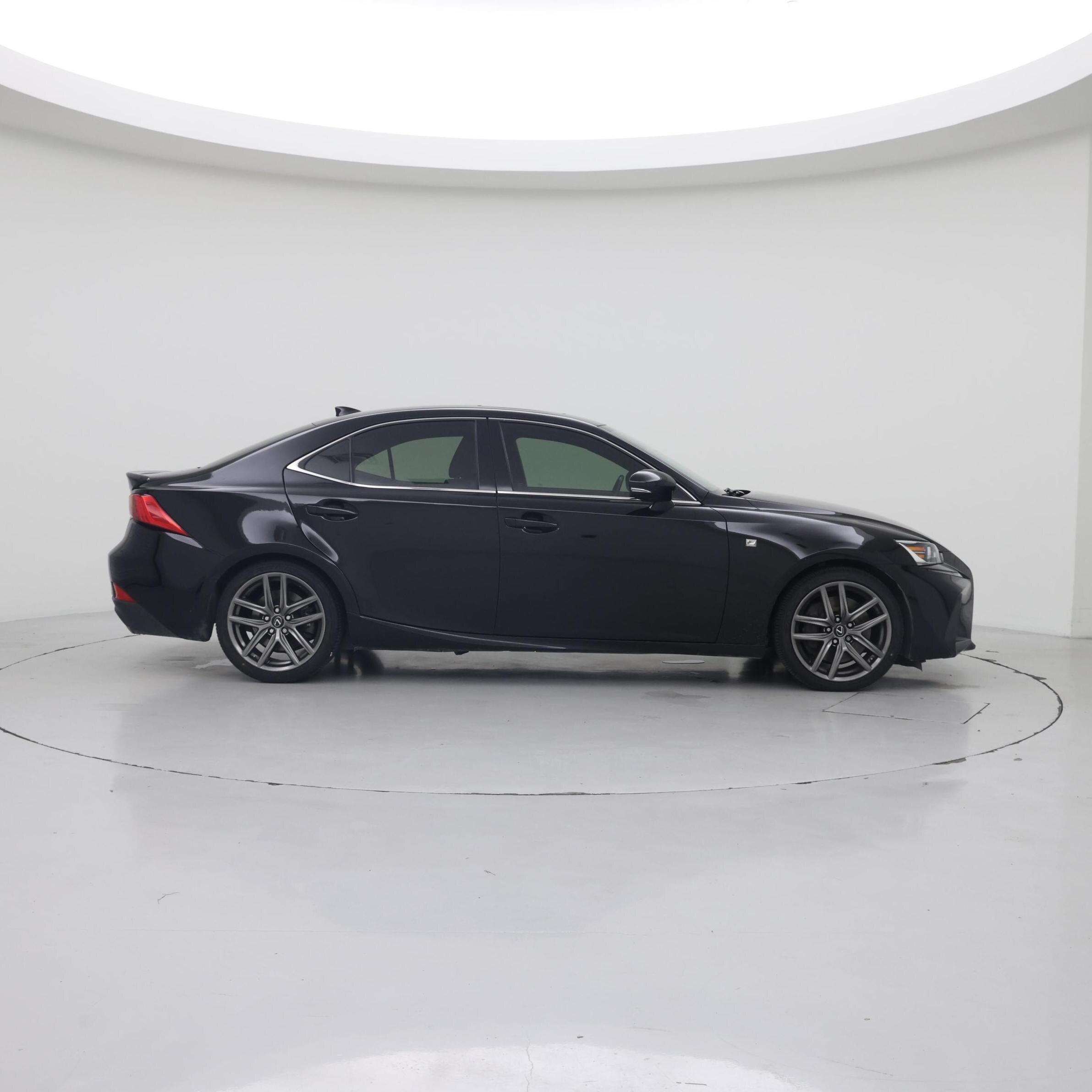 Thumbnail: 2018 Lexus IS - 7