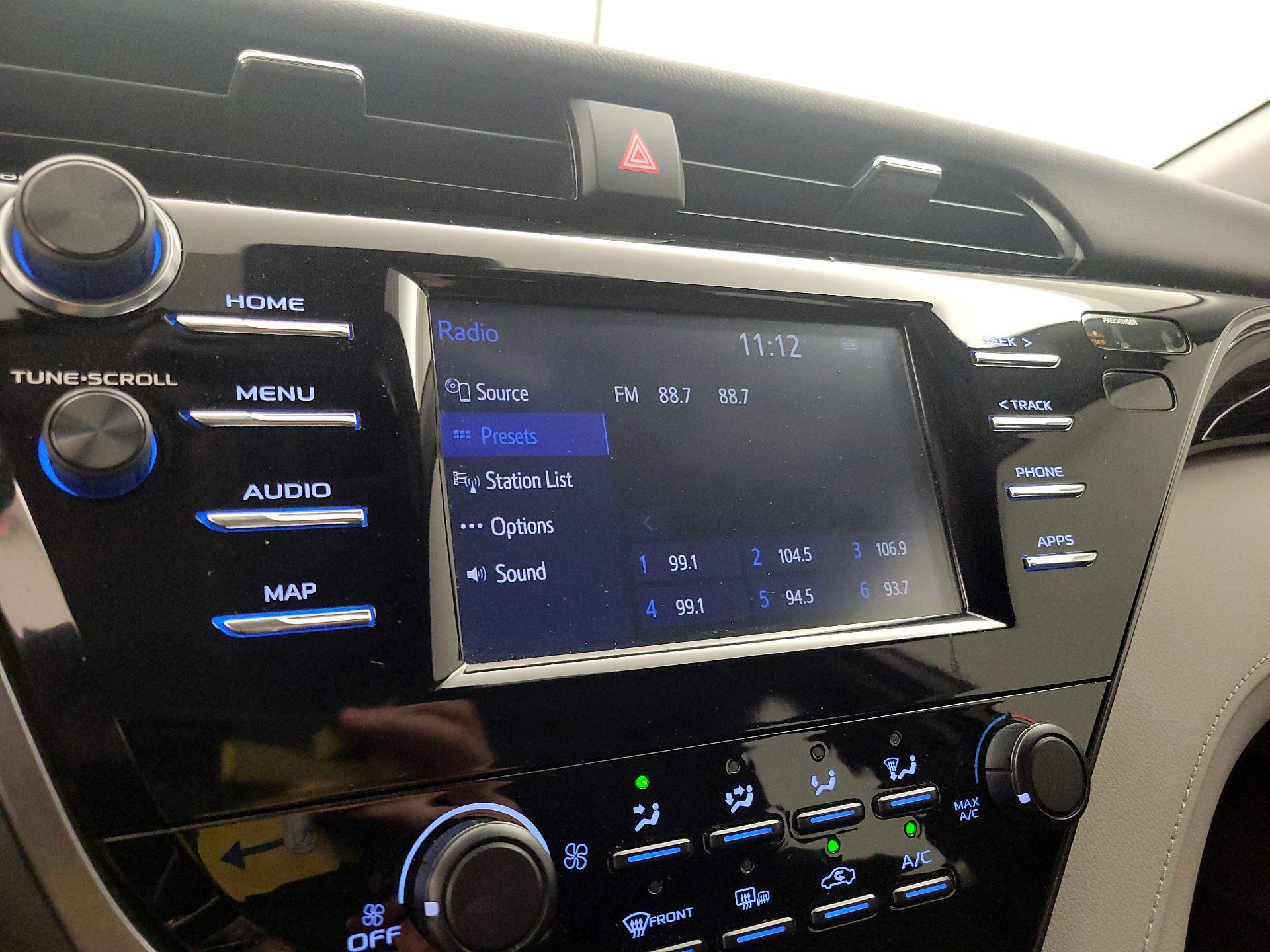 Thumbnail: 2019 Toyota Camry - 15