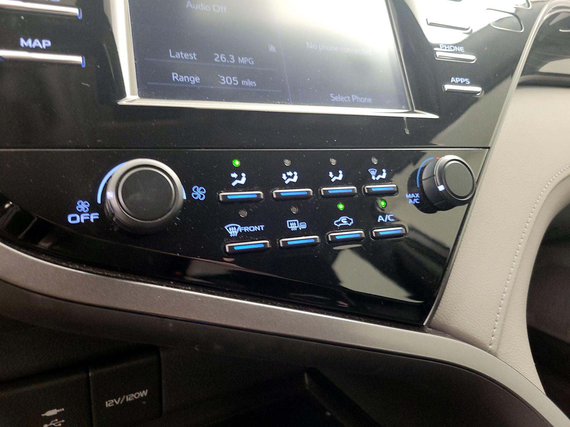 Thumbnail: 2019 Toyota Camry - 16